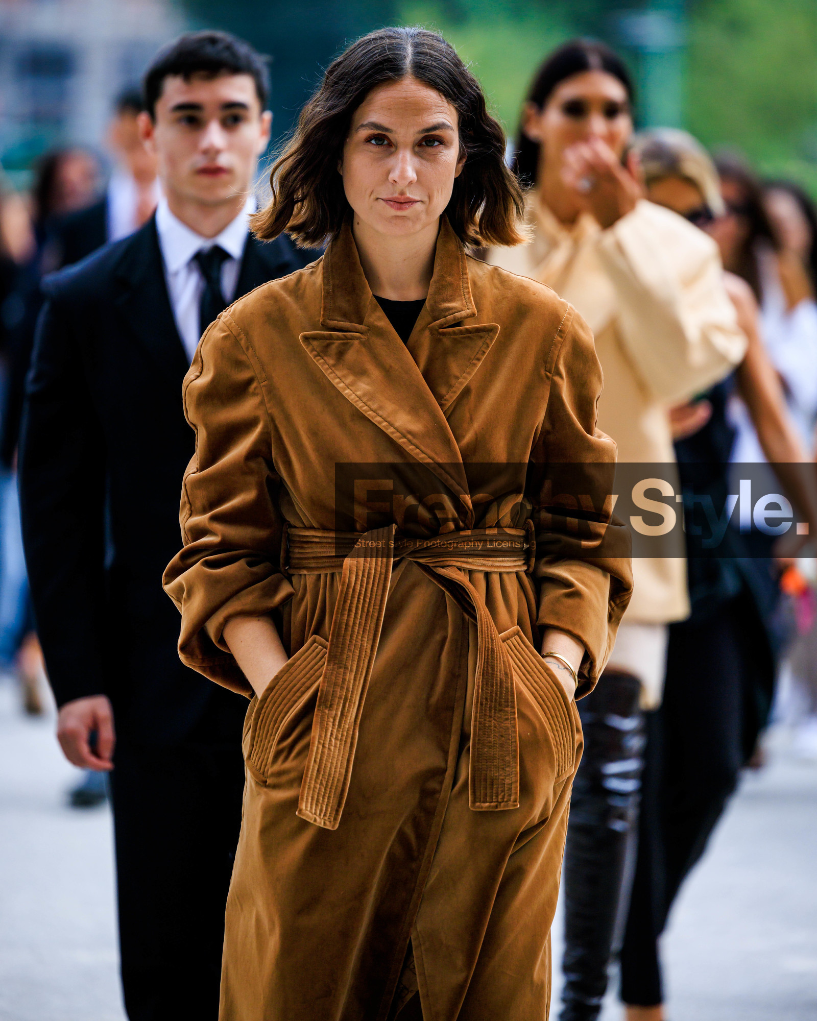 fashion week, frenchystyle, FW, jonathan paciullo, street style, MFW, MILAN, SPRING SUMMER 2024, SS 24, vertical, atmosphere details, detail