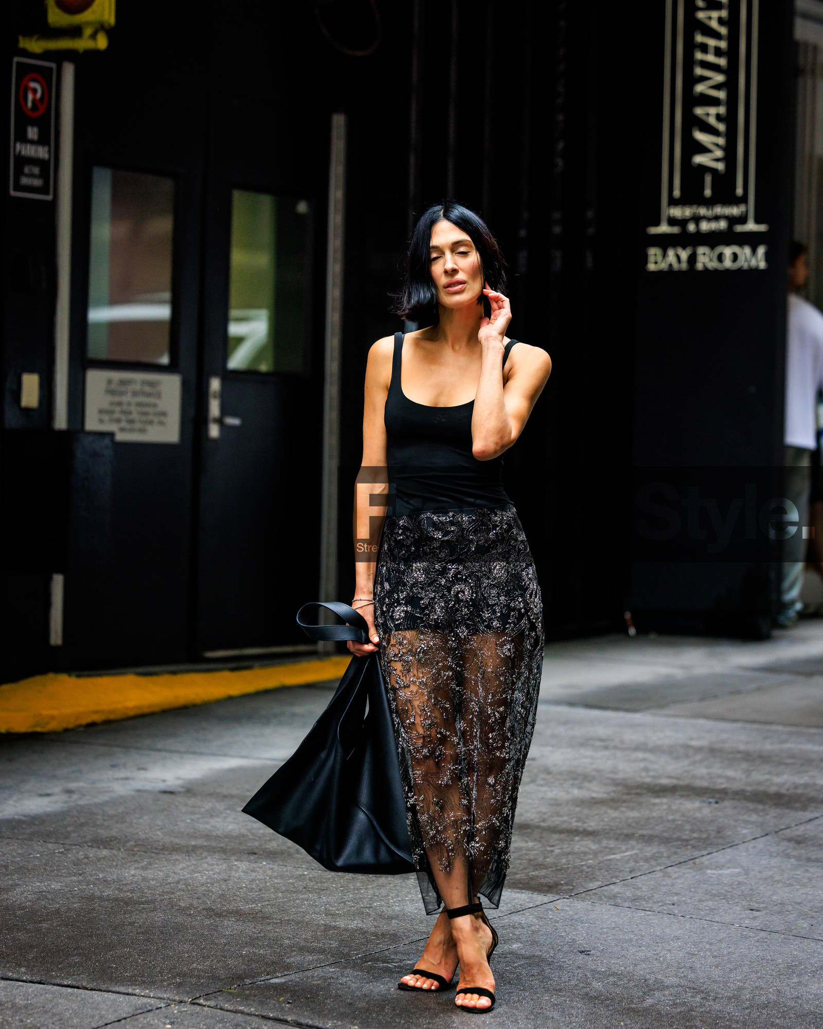 jonathan paciullo, FW, frenchystyle, fashion week, street style, vertical, detail, atmosphere details, NYFW, NEW YORK, SPRING SUMMER 2024, SS 24
