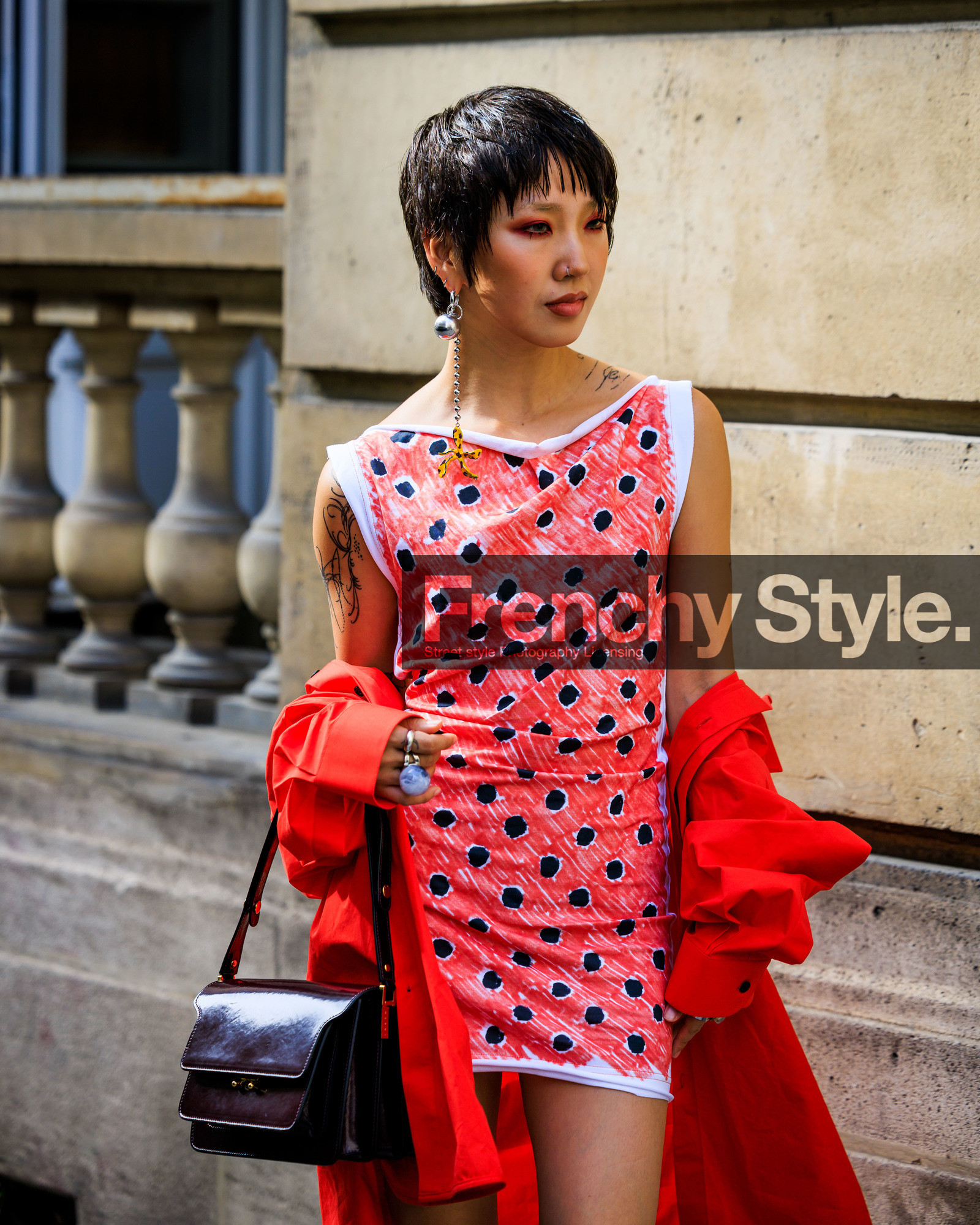 fashion week, frenchystyle, FW, jonathan paciullo, street style, PARIS, PFW, SPRING SUMMER 2024, SS 24, vertical, atmosphere details, detail