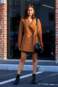 black bag, blazer, brown jacket, graphic jacket, high heels, leather bag, leather shoes, louis vuitton, monogram, printed jacket, fashion week, frenchystyle, FW, jonathan paciullo, street style, MFW, MILAN, AUTUMN WINTER 2018-2019, FALL WINTER 2018-2019, FW 18-19, vertical, full length, sarah ellen