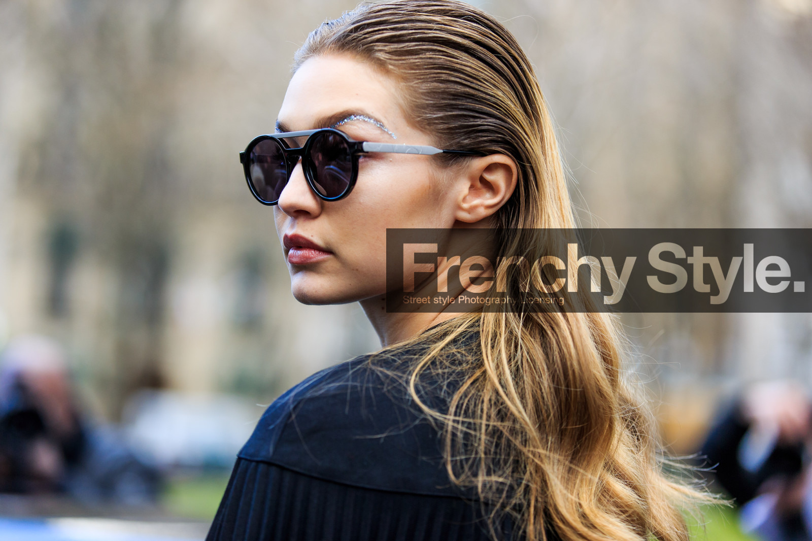 atmosphere details, AUTUMN WINTER 2016-2017, AW 16-17, detail, eyeliner, FALL WINTER 2016-2017, fashion week, frenchystyle, FW, FW 16-17, gigi hadid, horizontal, jonathan paciullo, model, PARIS, PFW, portrait, pulled back hair, street style, sunglasses, wet hair