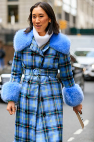 eva chen, light blue coat, checked coat, plaid coat, fur coat, fur collar coat, belted coat, white pullover, turtleneck pullover, fashion week, frenchystyle, FW, jonathan paciullo, street style, NYFW, NEW YORK, AUTUMN WINTER 2020-2021, FALL WINTER 2020-2021, FW 20-21, vertical, atmosphere details, detail