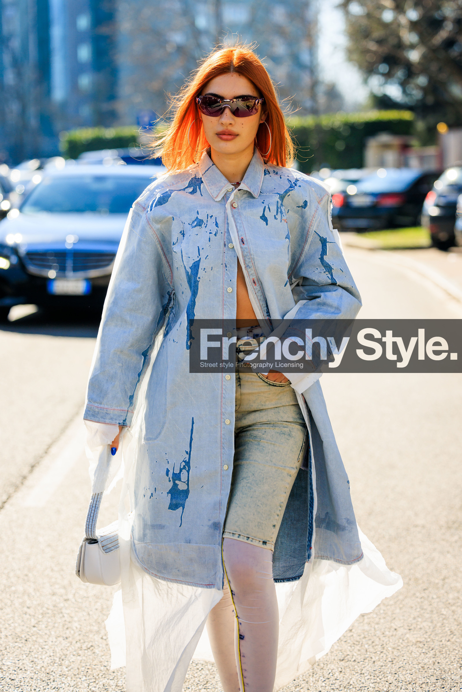 denim coat, light blue denim jacket, dark sunglasses, ginger hair, denim shorts, washed denim short, white stockings, denim handbag, diesel bag, diesel hanbag, flared coat, big creole, patricia manfield, fashion week, frenchystyle, FW, jonathan paciullo, street style, MFW, MILAN, FALL WINTER 2022_2023, AUTUMN WINTER 2022-2023, FW 22-23, vertical, atmosphere details
