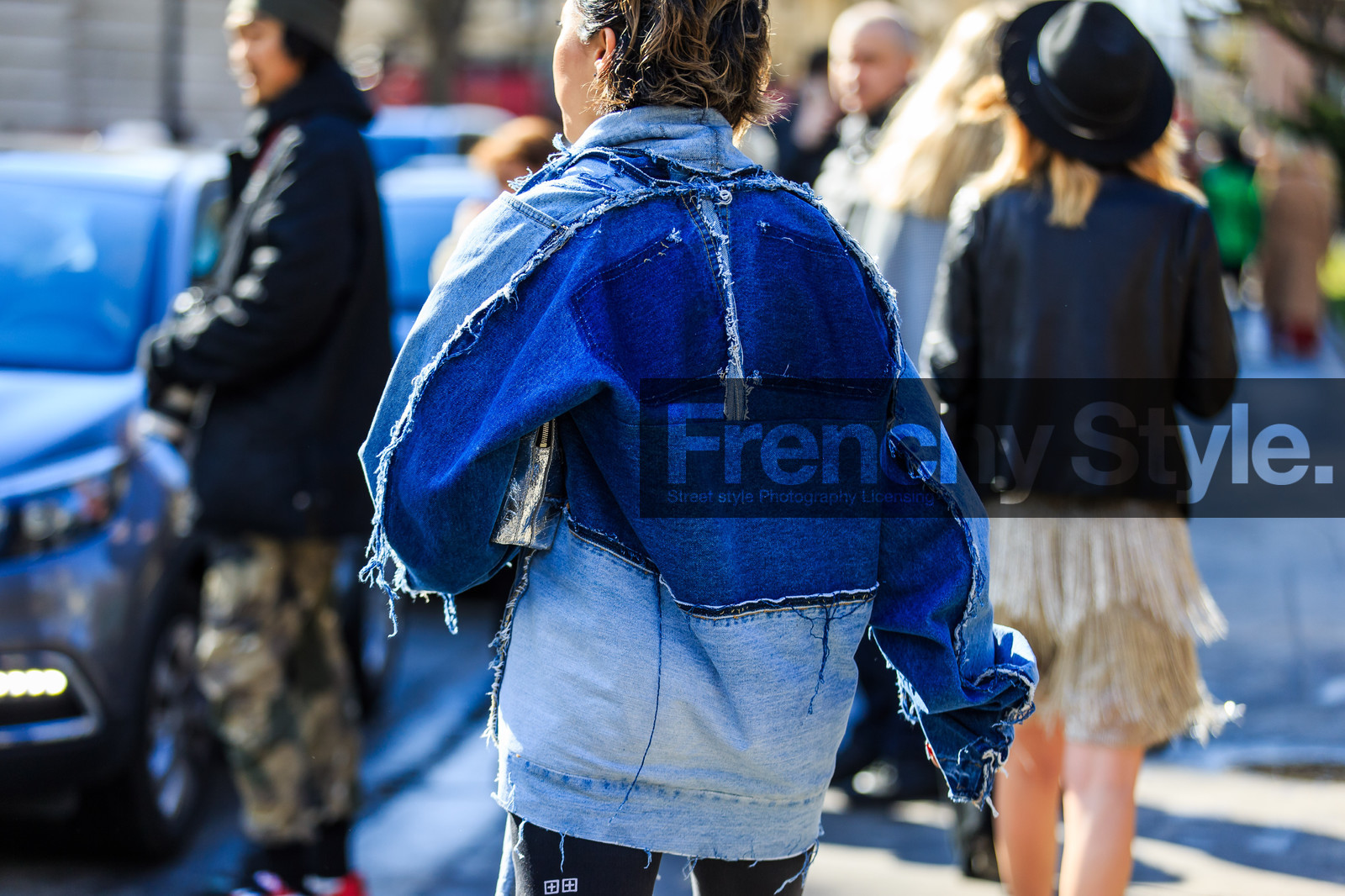atmosphere details, AUTUMN WINTER 2016-2017, AW 16-17, back detail, black turtleneck, blue denim, denim jacket, detail, FALL WINTER 2016-2017, fashion week, frenchystyle, FW, FW 16-17, horizontal, jonathan paciullo, leather bag, PARIS, PFW, silver bag, street style