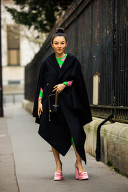 black coat, assymetric coat, stripes top, pink top, green top, satin heels, pink heels, platform heels, chanel mini bag, leather bag, mini chanel, hair bow, street style, jonathan paciullo, FW, frenchystyle, fashion week, AUTUMN WINTER 2022-2023, FALL WINTER 2022_2023, FW 22-23, PFW, PARIS, full length, vertical