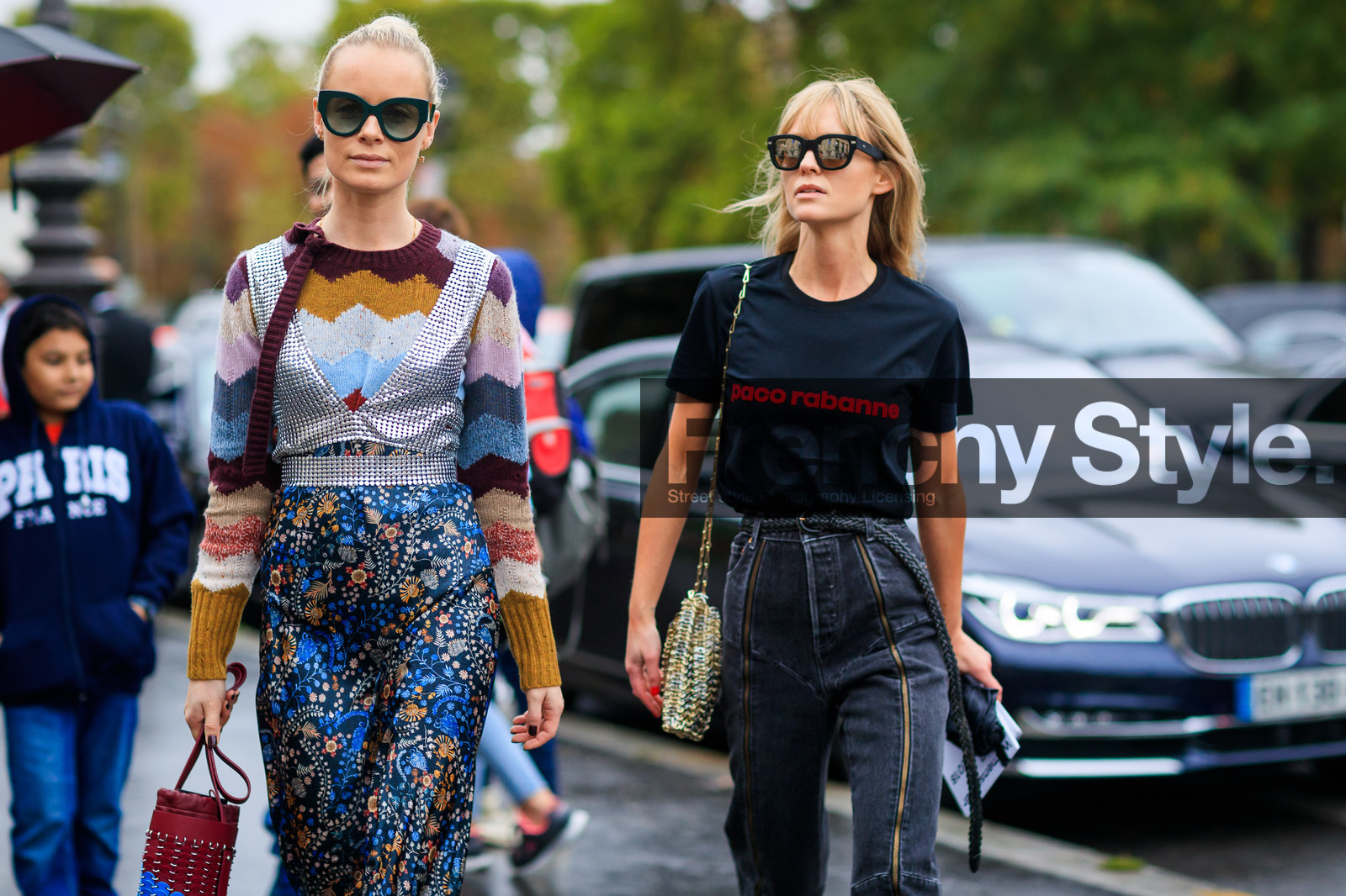 atmosphere details, black denim, black t shirt, denim pants, detail, fashion week, floral, flowers, frenchystyle, FW, graphic bag, graphic dress, graphic sweater, horizontal, jeans, jonathan paciullo, leather bag, multicolor dress, multicolor sweater, paco rabanne, PARIS, PFW, printed bag, printed dress, printed sweater, printed t shirt, red bag, SPRING SUMMER 2018, SS 18, street style, sunglasses, thora valdimars, white bag, zip