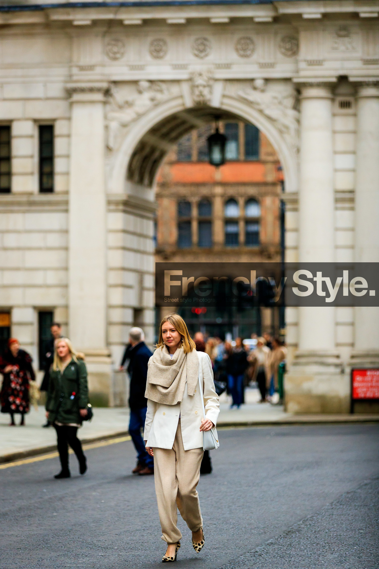 animal print, beige jacket, beige pants, beige sweater, brown shoes, high heels, leather bag, leather shoes, leopard, lisa aiken, over the shoulder, sweatpants, tone on tone, total look beige, trousers, white bag, street style, jonathan paciullo, FW, frenchystyle, fashion week, LFW, LONDON, AUTUMN WINTER 2019-2020, AW 19-20, FW 19-20, FALL WINTER 2019-2020, vertical, full length