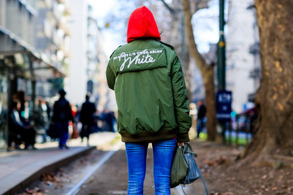 atmosphere details, AUTUMN WINTER 2017-2018, AW 17-18, back detail, blue denim, bomber jacket, denim pants, detail, FALL WINTER 2017-2018, fashion week, frenchystyle, FW, FW 17-18, graphic jacket, green jacket, grey bag, hoodie, horizontal, jeans, jonathan paciullo, leather bag, MFW, MILAN, off white, printed jacket, street style, trousers