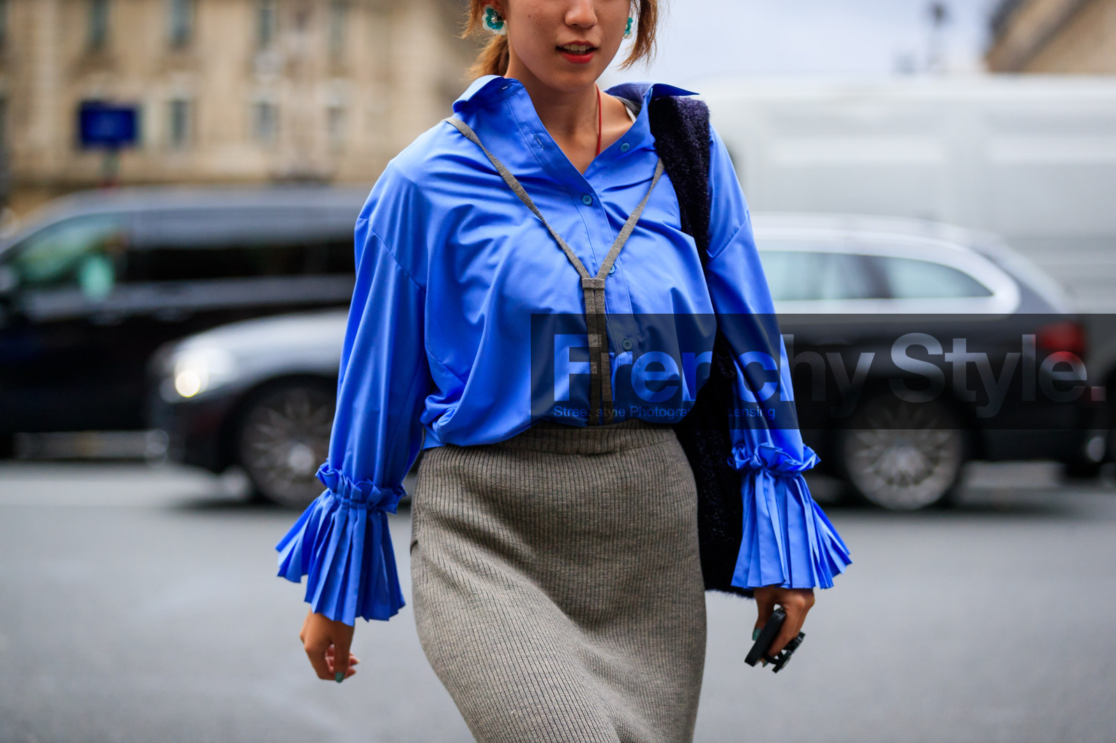 atmosphere details, blue shirt, detail, fashion week, frenchystyle, FW, grey skirt, horizontal, jonathan paciullo, PARIS, PFW, pleats, SPRING SUMMER 2018, SS 18, street style