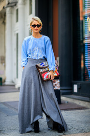 baja east, black shoes, caro daur, embroidered bag, fashion week, frenchystyle, full length, FW, graphic bag, grey pants, gucci, high heels, jonathan paciullo, leather bag, leather shoes, multicolor bag, NEW YORK, NYFW, printed bag, SPRING SUMMER 2018, SS 18, street style, sunglasses, trousers, vertical, wide pants