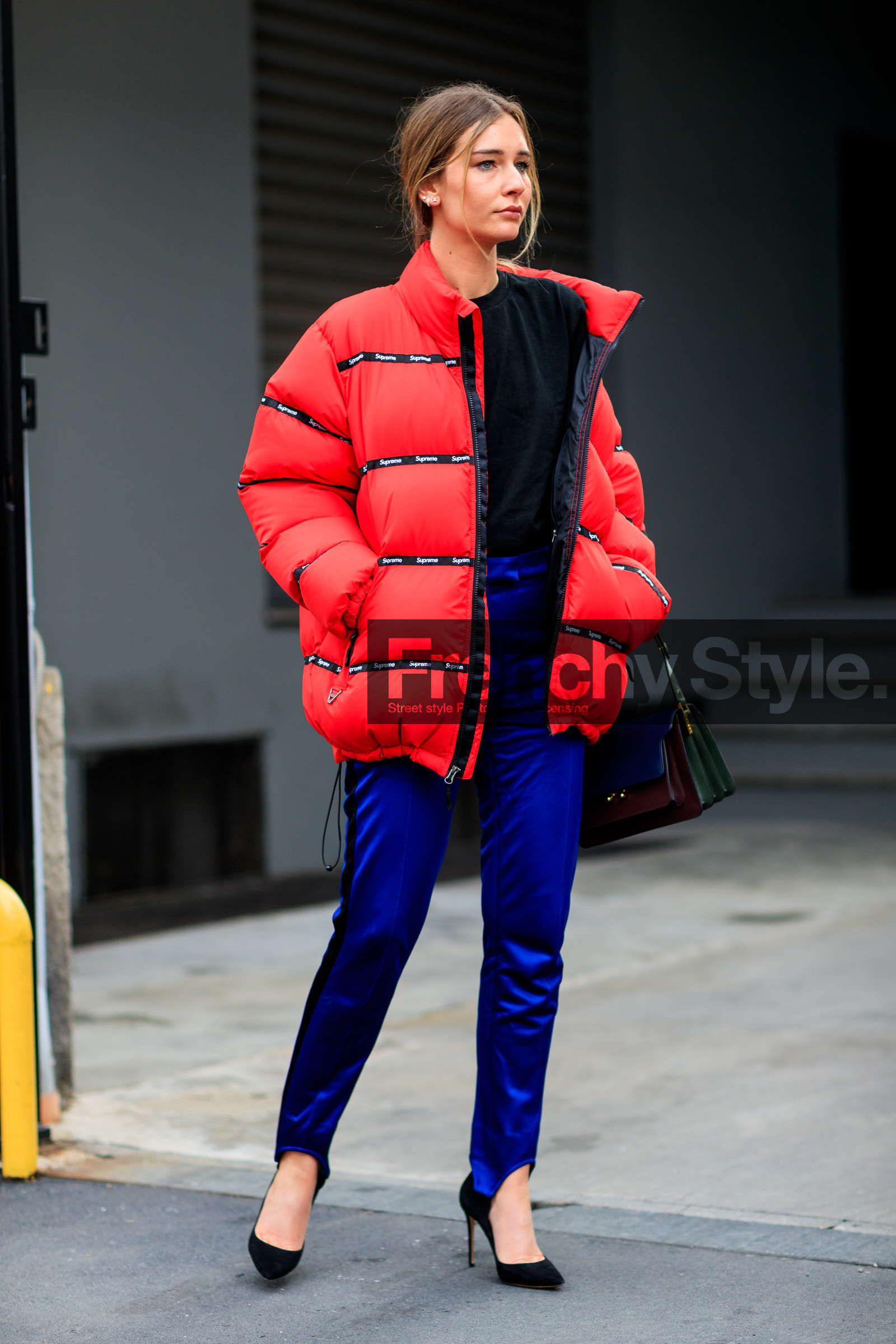 AUTUMN WINTER 2017-2018, AW 17-18, black bag, black shoes, black t shirt, blue pants, chiara capitani, céline, down jacket, FALL WINTER 2017-2018, fashion week, frenchystyle, full length, FW, FW 17-18, high heels, jonathan paciullo, leather shoes, MFW, MILAN, red jacket, stir pants, street style, supreme, trousers, vertical