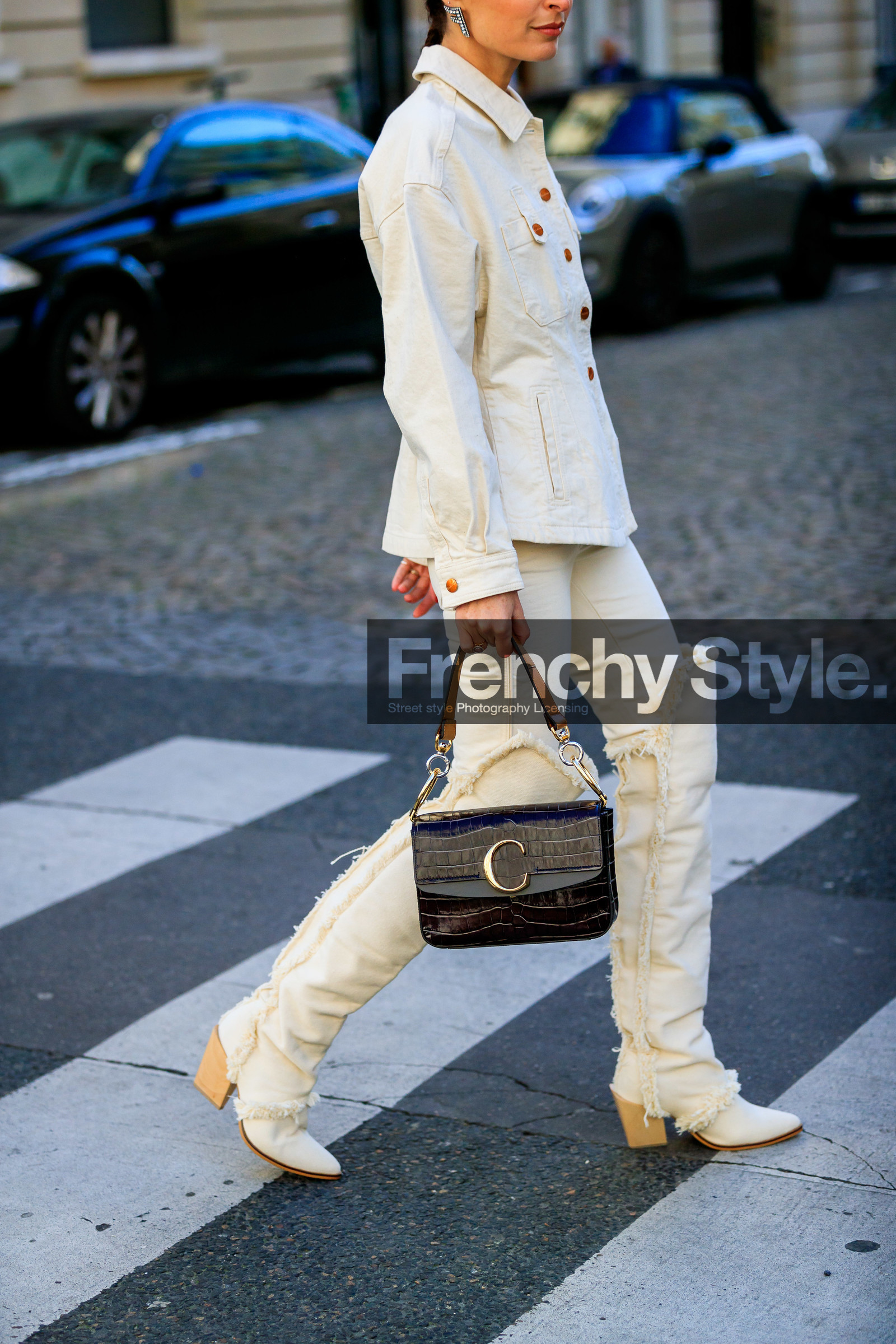 black bag, chloé, denim shirt, eva geraldine fontanelli, geraldine boublil, high boots, high heels, leather bag, leather shoes, trousers, white pants, white shirt, white shoes, fashion week, frenchystyle, FW, jonathan paciullo, street style, PFW, PARIS, AUTUMN WINTER 2019-2020, AW 19-20, FALL WINTER 2019-2020, FW 19-20, vertical, atmosphere details, detail