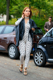 marine serre jumpsuit, white jumpsuit, zipped jumpsuit, long sleeves jumpsuit, black leather perfecto, sleeveless jacket, openwork jacket, silvered choker, scale bag, hand bag, fashion week, frenchystyle, FW, jonathan paciullo, street style, SPRING SUMMER 2020, SS 20, PFW, PARIS, vertical, full length