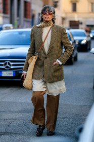 black sunglasses, aviator sunglasses, kaki jacket, checked jacket, white shirt, lace shirt, silk shirt, long shirt, crossbody bag, straw bag, big bag, loewe bag, camel leather bag, camel pants, gucci shoes, brown leather loafers, animal skin loafers, fashion week, frenchystyle, FW, jonathan paciullo, street style, MFW, MILAN, AUTUMN WINTER 2020-2021, FALL WINTER 2020-2021, FW 20-21, vertical, full length