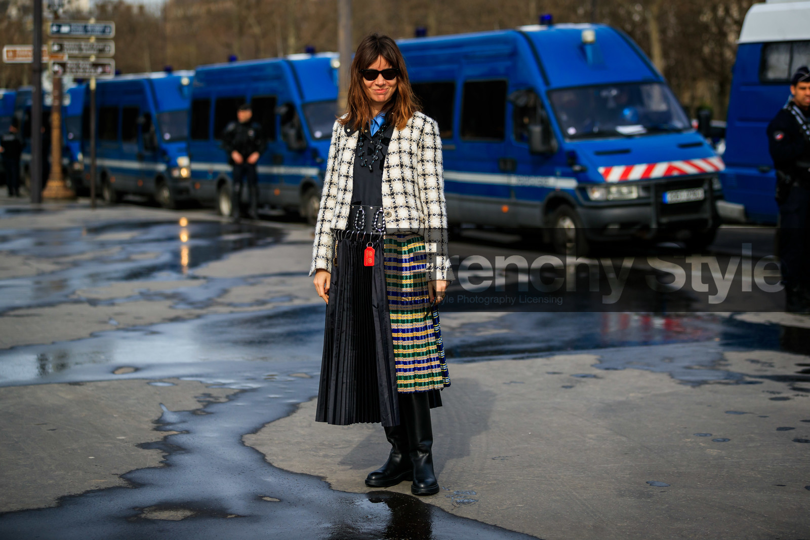 natasha goldenberg, white jacket, tweed jacket, black jacket, black skirt, black leather belt, black leather boots, black polo shirt, blue polo shirt, black sunglasses, celine sunglasses, chopova lowena skirt, chopova lowena belt, pleated skirt, asymetrical skirt, checked skirt, belted skirt, green skirt, blue skirt, yellow skirt, mid long skirt, chanel jacket, flat boots, high boots, fashion week, frenchystyle, FW, jonathan paciullo, street style, PFW, PARIS, horizontal, atmosphere details, full length