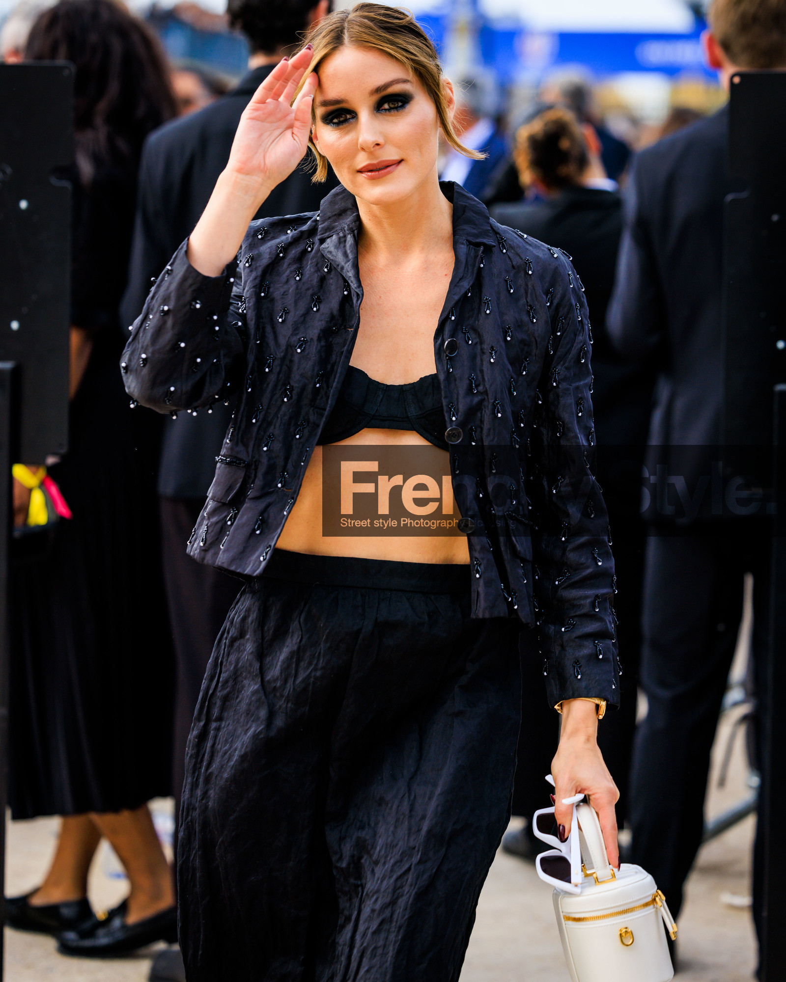 fashion week, frenchystyle, FW, jonathan paciullo, street style, PFW, PARIS, SPRING SUMMER 2024, SS 24, vertical, atmosphere details, detail
