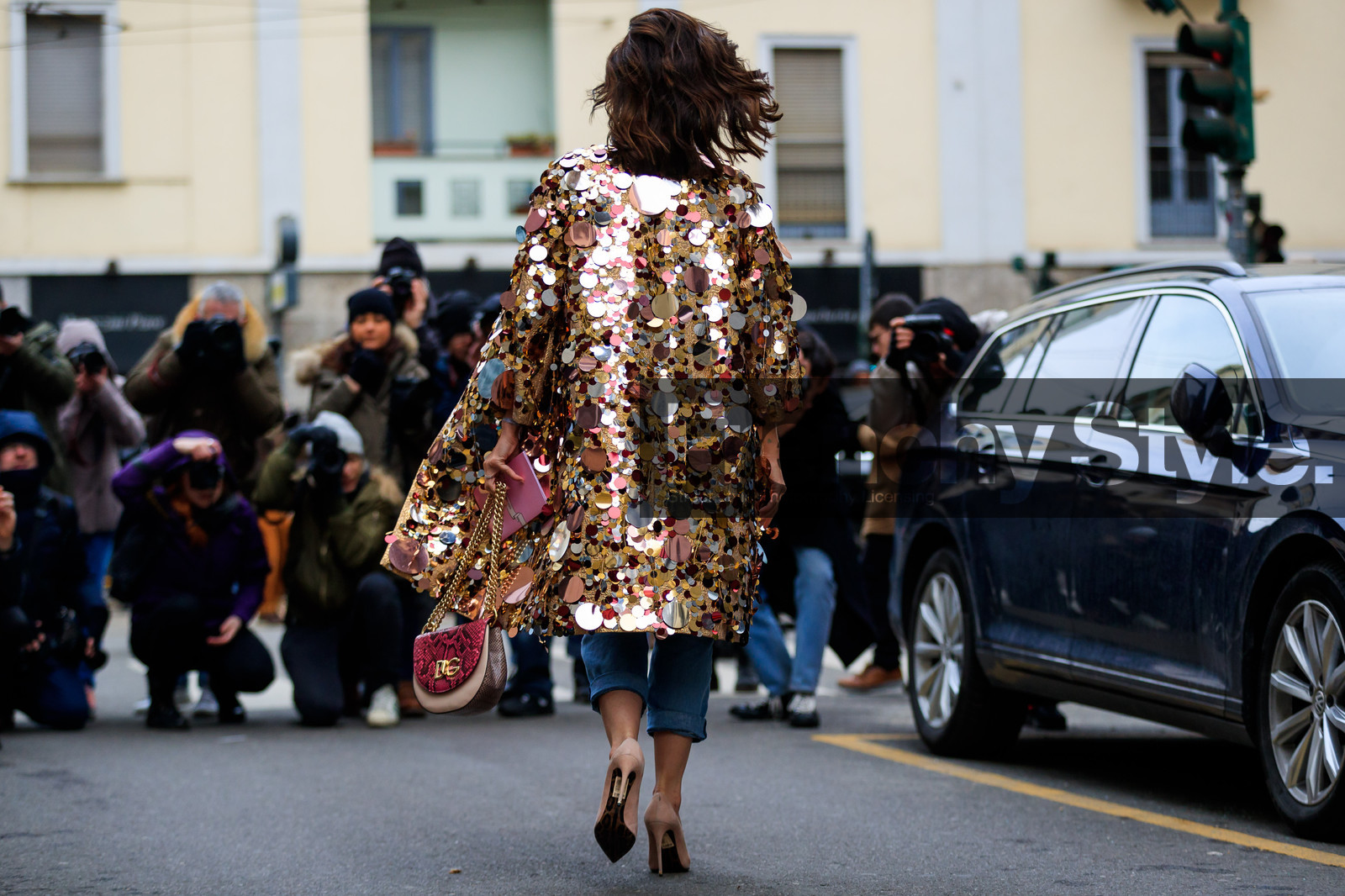 beige shoes, blue denim, denim pants, dolce & gabbana, embroidered jacket, golden jacket, graphic jacket, high heels, jeans, leather bag, leather shoes, printed jacket, red bag, sequined jacket, shiny coat, trousers, fashion week, frenchystyle, FW, jonathan paciullo, street style, MFW, MILAN, AUTUMN WINTER 2018-2019, FALL WINTER 2018-2019, FW 18-19, horizontal, atmosphere details, full length