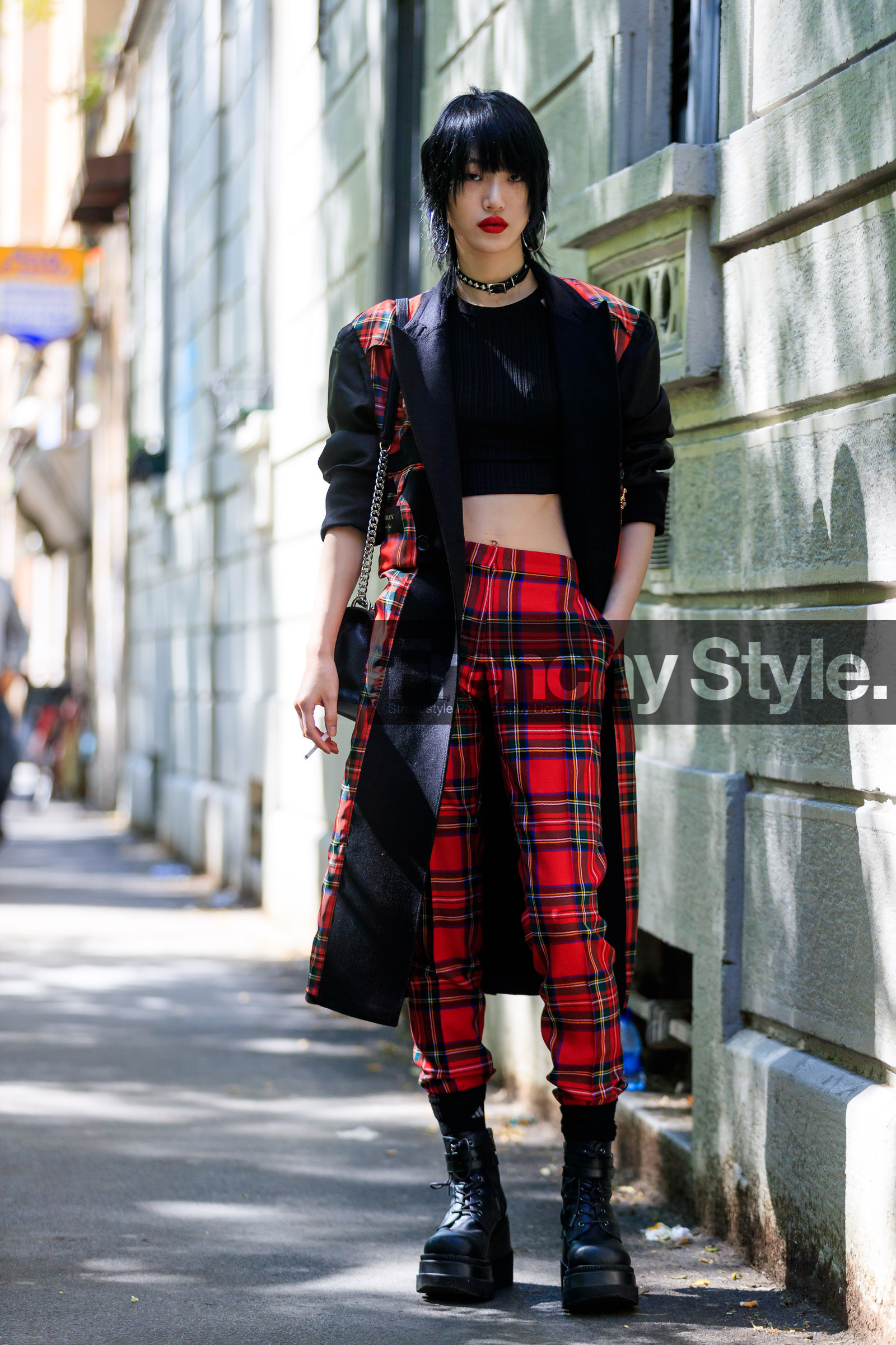 black bag, black jacket, black shoes, black top, checked jacket, checked pants, choker, cropped top, fashion week, frenchystyle, full length, FW, graphic jacket, graphic pants, high heels, jonathan paciullo, leather bag, leather shoes, MFW, MILAN, model, necklace, plaid, printed jacket, printed pants, red lips, red pants, sora choi, SPRING SUMMER 2018, SS 18, street style, tartan, trousers, vertical