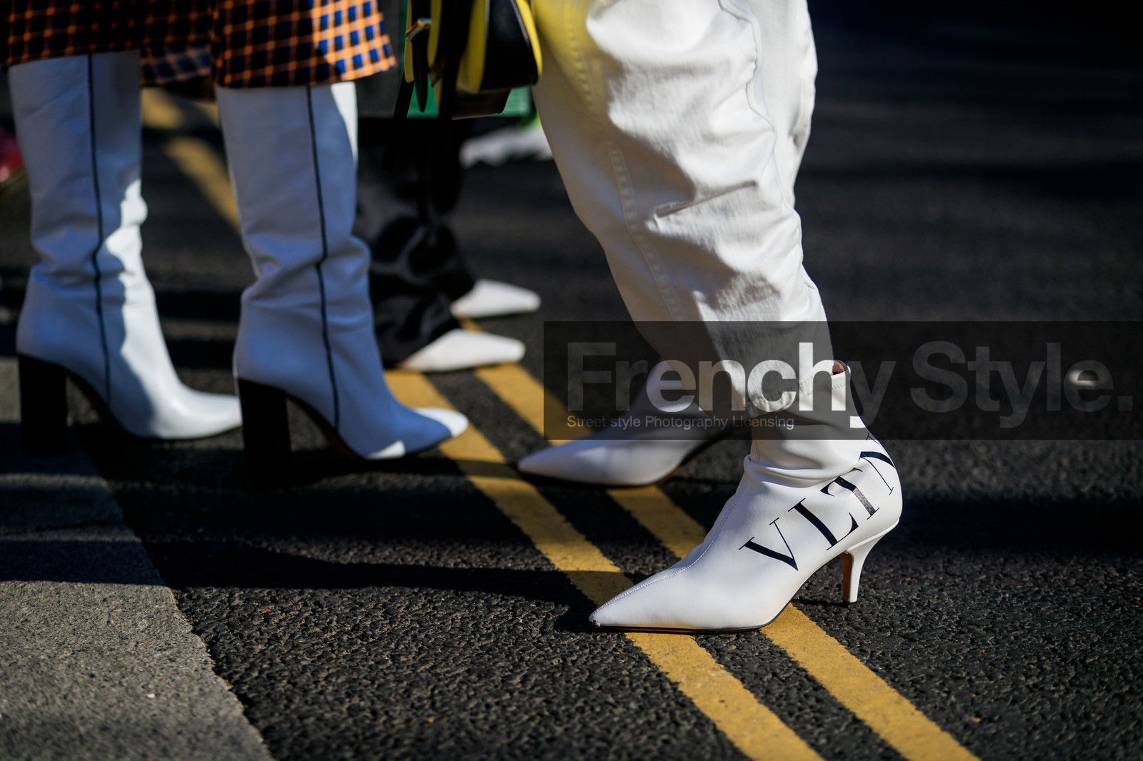 denim pants, high heels, jeans, leather shoes, leonie hanne, trousers, valentino, white boots, white denim, LONDON, LFW, fashion week, frenchystyle, FW, jonathan paciullo, street style, AUTUMN WINTER 2019-2020, AW 19-20, FW 19-20, FALL WINTER 2019-2020, horizontal, atmosphere details, detail
