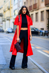 AUTUMN WINTER 2017-2018, AW 17-18, black bag, black pants, black shoes, black top, cropped top, FALL WINTER 2017-2018, fashion week, frenchystyle, full length, FW, FW 17-18, graphic bag, jonathan paciullo, leather bag, leather shoes, MFW, MILAN, polka dot, printed bag, red coat, Sara Nicole Rossetto, street style, trousers, vertical