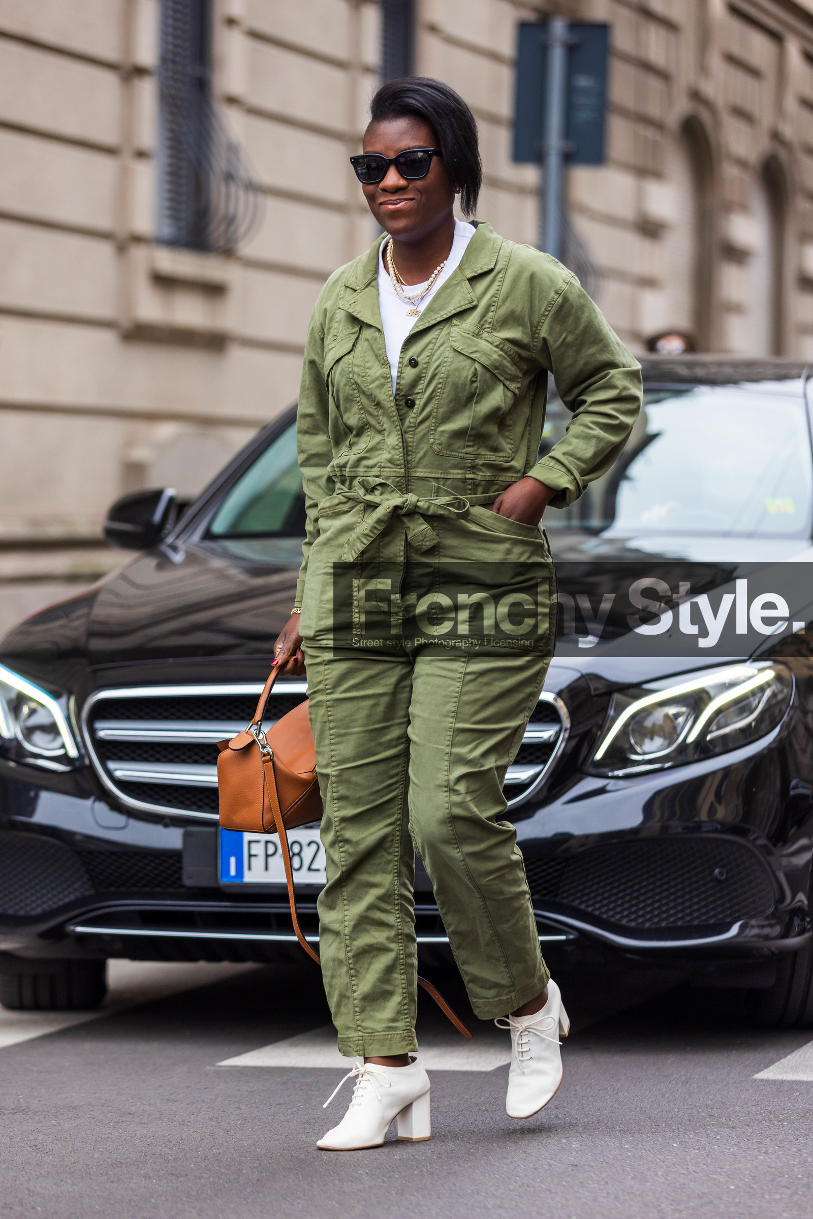 bag, belted jumpsuit, black sunglasses, brown bag, camel bag, jumpsuit, khaki jumpsuit, leather bag, loewe bag, Nikki Ogunnaike, pearl necklace, sunglasses, white t-shirt, white boots, leather boots, lace up boots, fashion week, frenchystyle, FW, jonathan paciullo, street style, SPRING SUMMER 2022, SS 22, MFW, MILAN, vertical, full length
