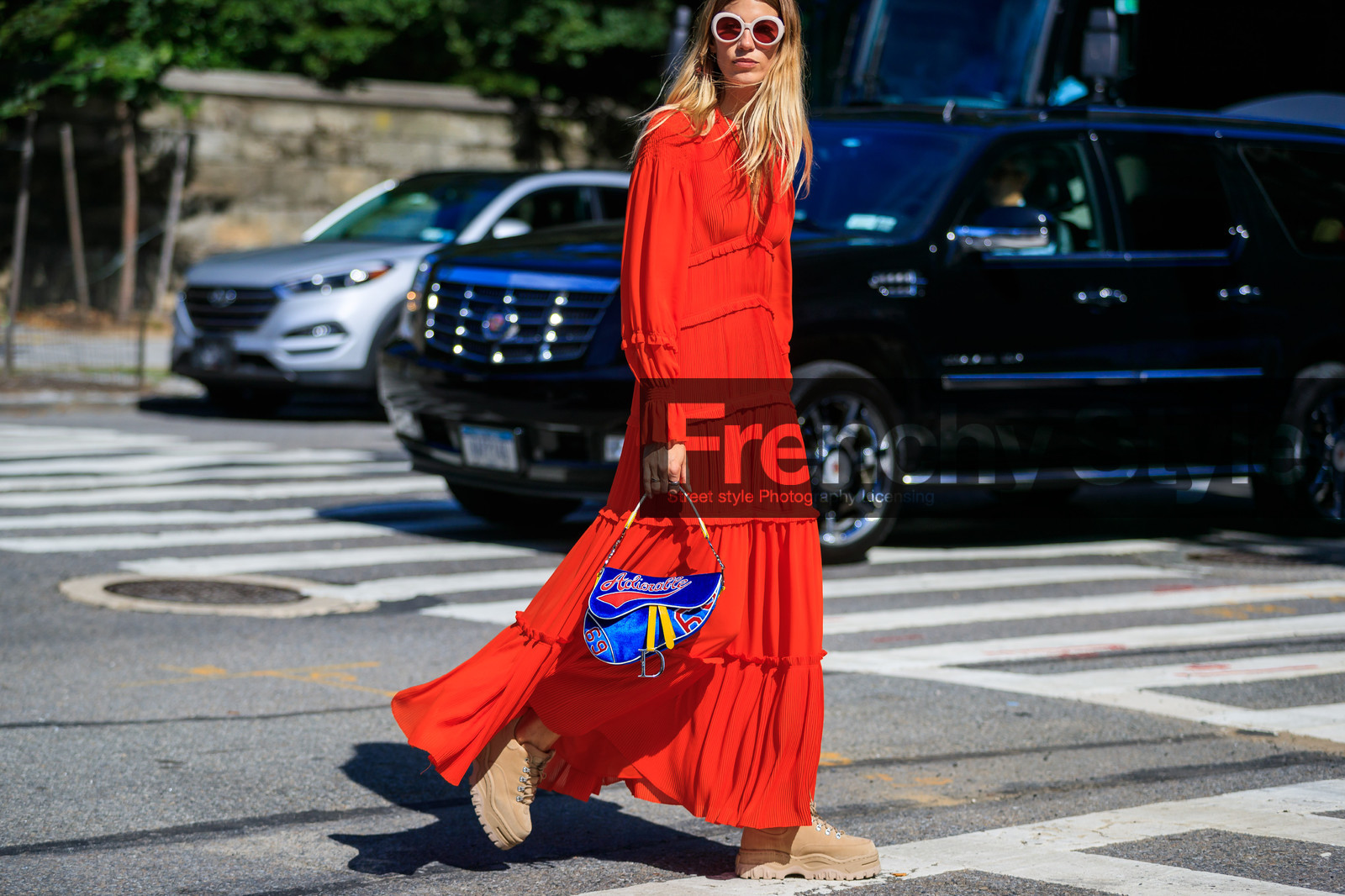 atmosphere details, beige sneakers, blue bag, christian dior, detail, fashion week, frenchystyle, FW, graphic bag, horizontal, jonathan paciullo, leather bag, long dress, NEW YORK, NYFW, printed bag, red dress, SPRING SUMMER 2018, SS 18, street style, sunglasses, veronika heilbrunner