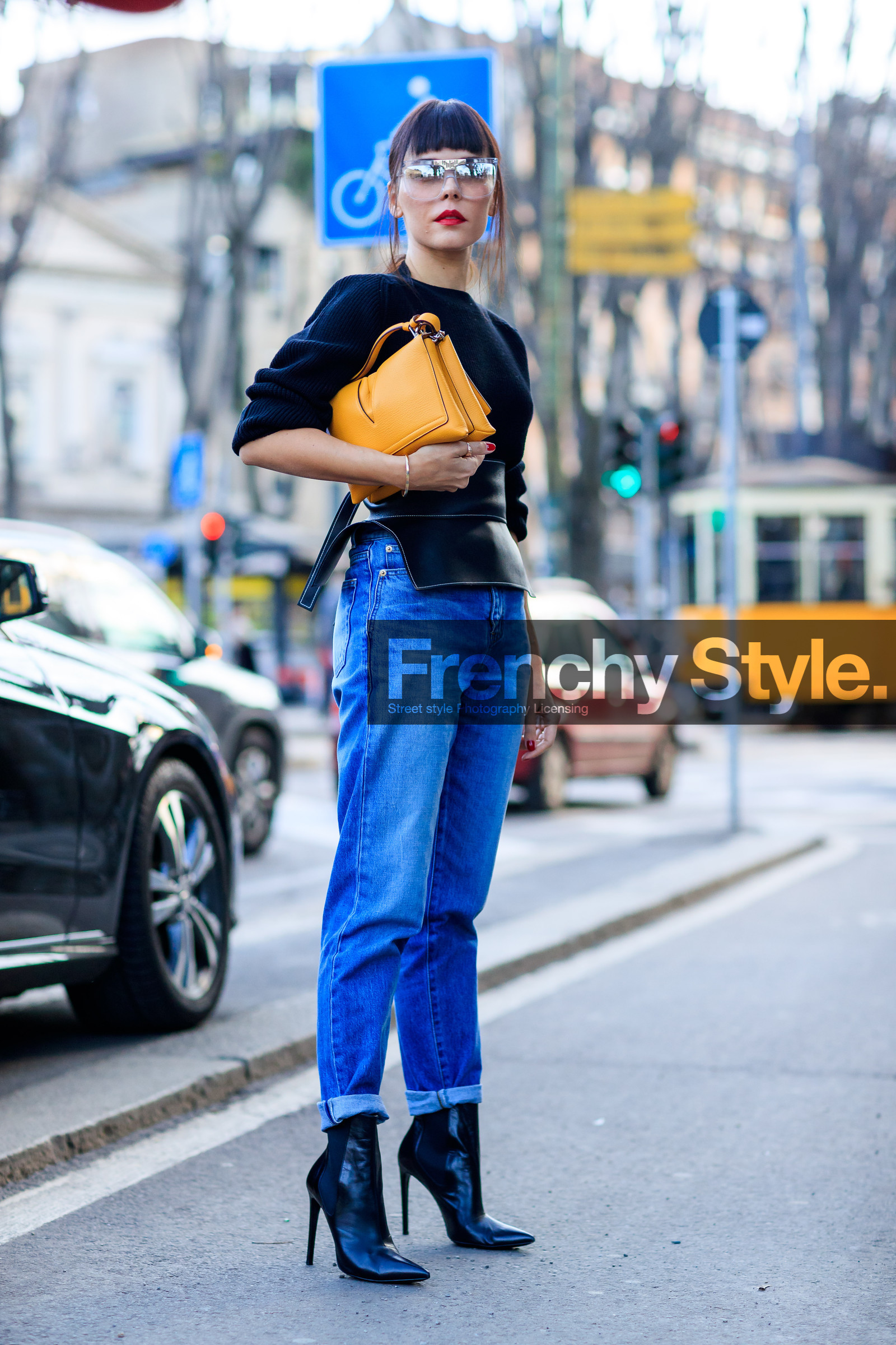 AUTUMN WINTER 2017-2018, AW 17-18, black belt, black shoes, black sweater, blue denim, denim pants, evangelie smyrniotaki, FALL WINTER 2017-2018, fashion week, frenchystyle, full length, FW, FW 17-18, high heels, jeans, jonathan paciullo, leather bag, leather belt, leather shoes, MFW, MILAN, street style, sunglasses, trousers, vertical, yellow bag