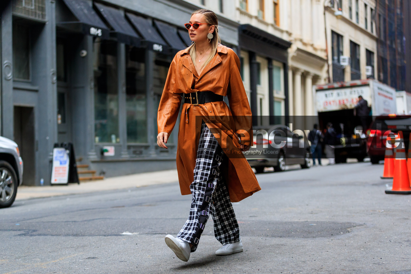 black and white, black belt, camel coat, checked, earrings, graphic pants, leather coat, leather shoes, plaid, printed pants, sunglasses, trousers, white shoes, white sneakers, street style, jonathan paciullo, FW, frenchystyle, fashion week, NYFW, NEW YORK, AUTUMN WINTER 2018-2019, AW 18-19, FALL WINTER 2018-2019, FW 18-19, atmosphere details, horizontal, full length, danielle bernstein