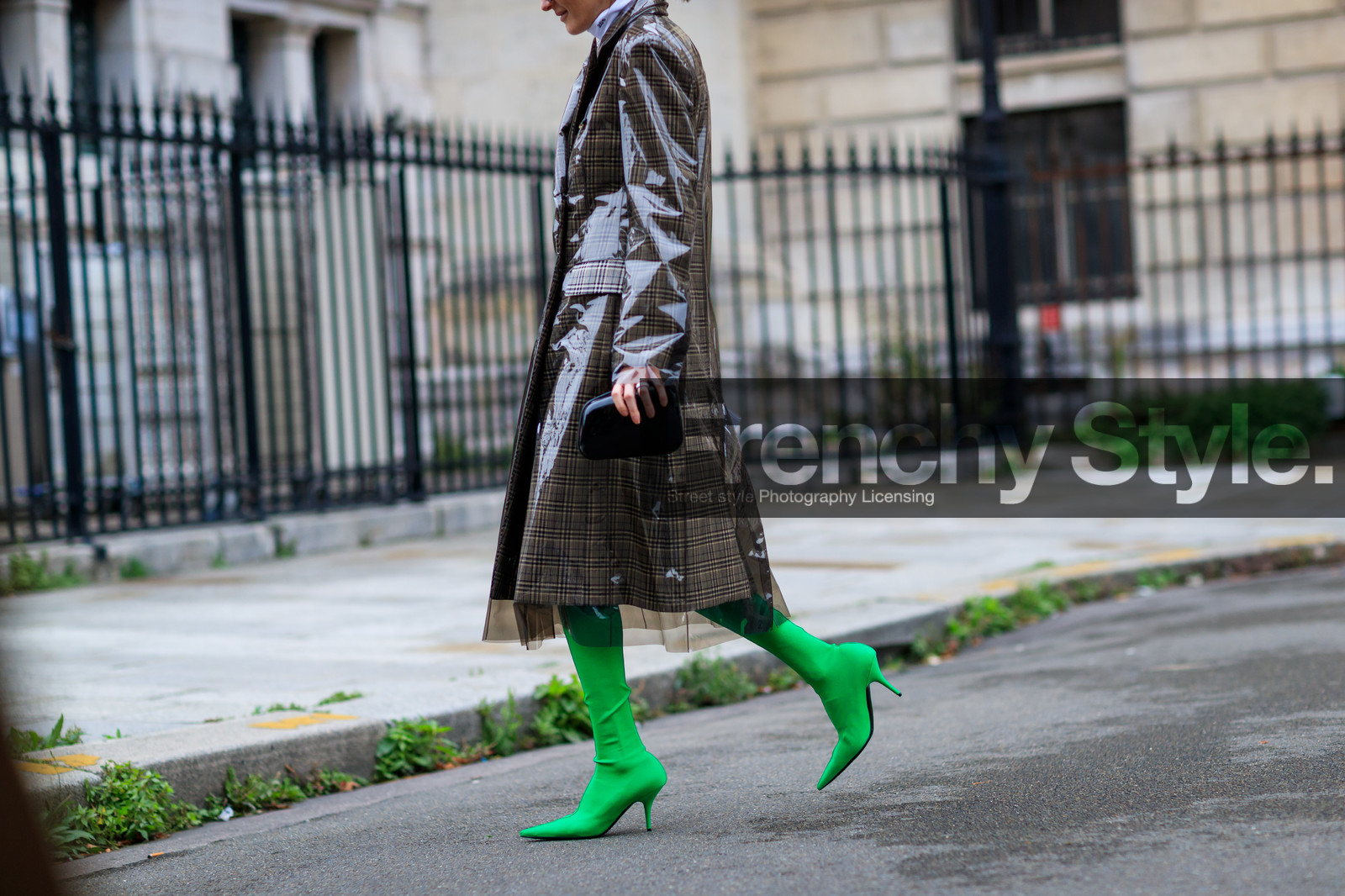 atmosphere details, balenciaga, black bag, brown coat, checked coat, detail, fashion week, frenchystyle, FW, graphic jacket, green boots, high heels, horizontal, jonathan paciullo, leather bag, leather shoes, PARIS, PFW, plaid, printed jacket, SPRING SUMMER 2018, SS 18, street style, Irina Linovich