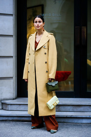 beige coat, brown pants, fendi, green bag, julia haghjoo, leather bag, leather shoes, trousers, white bag, street style, jonathan paciullo, FW, frenchystyle, fashion week, LFW, LONDON, AUTUMN WINTER 2019-2020, AW 19-20, FW 19-20, FALL WINTER 2019-2020, vertical, full length