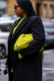 bag, black coat, bottega veneta bag, coat, leather bag, leather pouch, Lindsay Peoples Wagner, pouch, yellow bag, yellow pouch, fashion week, frenchystyle, FW, jonathan paciullo, street style, PFW, PARIS, SPRING SUMMER 2022, SS 22, vertical, atmosphere details