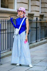 black bag, blue dress, blue gloves, bodysuit, bucket hat, dyed hair, graphic bag, graphic dress, graphic skirt, high heels, leather bag, leather shoes, necklace, pink hair, pink hat, printed bag, printed dress, printed skirt, stripes, white bag, white shoes, fashion week, frenchystyle, FW, jonathan paciullo, street style, LFW, LONDON, AUTUMN WINTER 2019-2020, AW 19-20, FW 19-20, FALL WINTER 2019-2020, vertical, full length