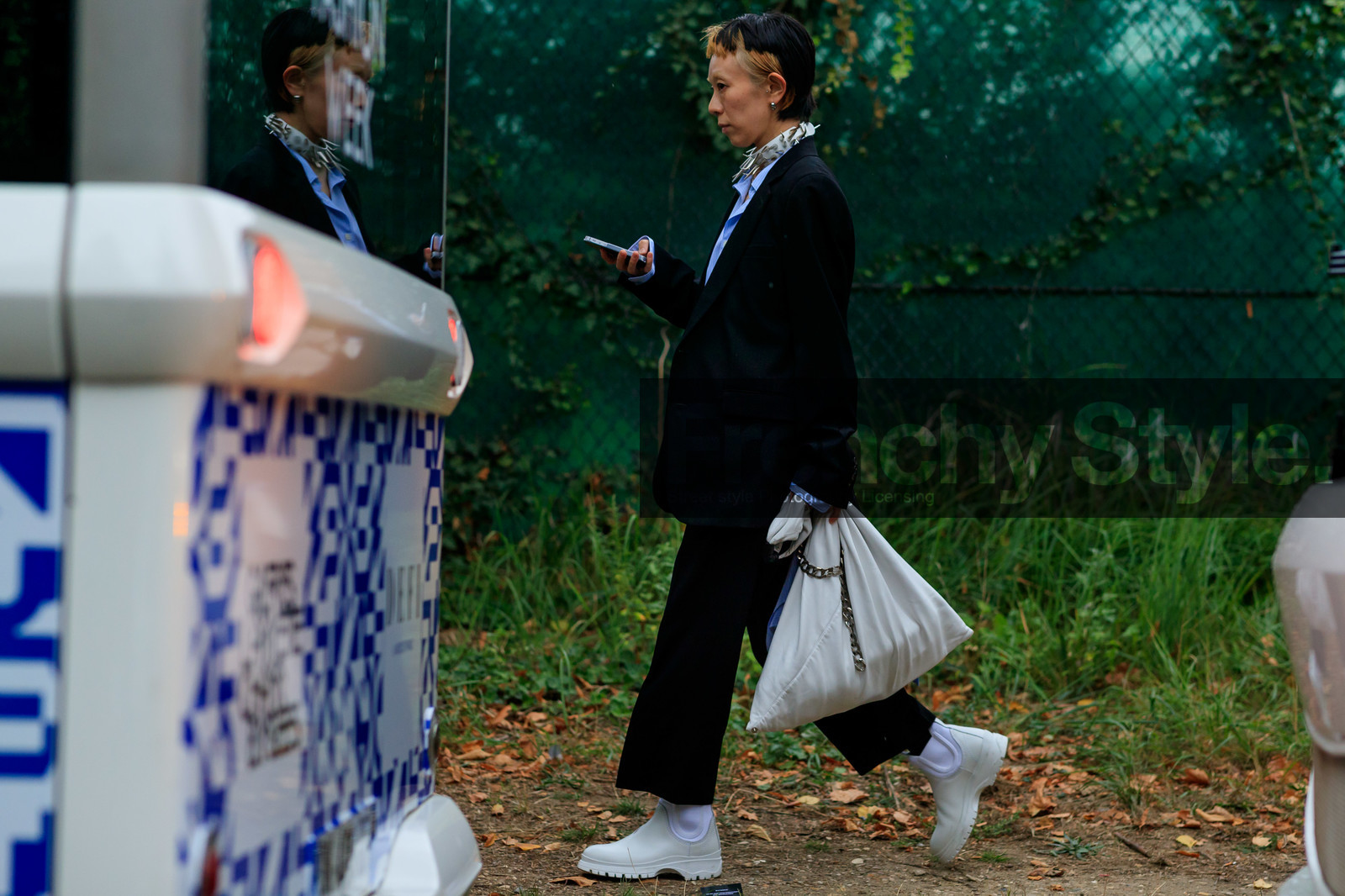 black suits, black jacket, black pants, cropped pants, studs chocker, choker necklace, white choker, white boots, white leather boots, flat boots, big sole boots, fashion week, frenchystyle, FW, jonathan paciullo, street style, SPRING SUMMER 2020, SS 20, PFW, PARIS, horizontal, atmosphere details, full length