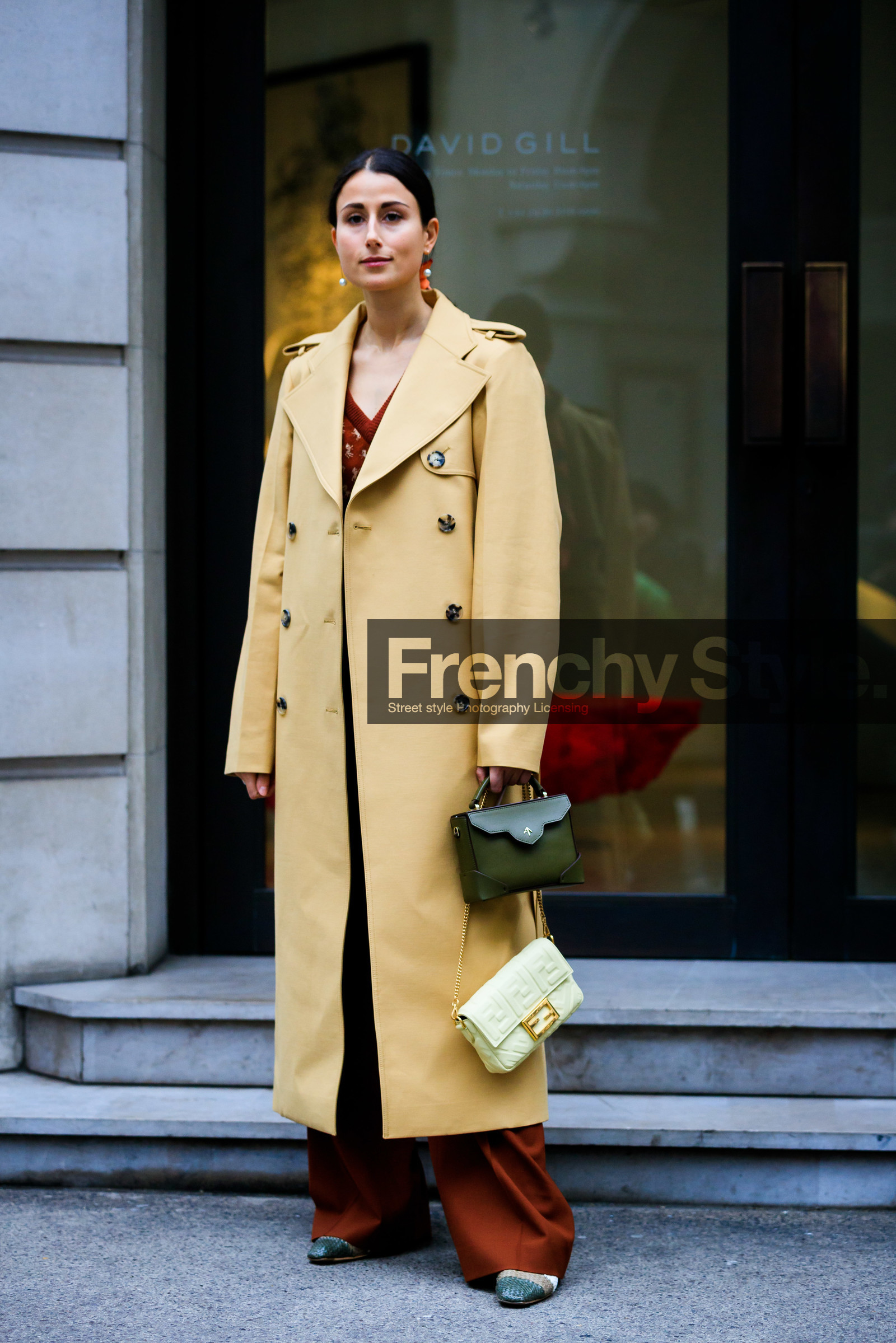 beige coat, brown pants, fendi, green bag, julia haghjoo, leather bag, leather shoes, trousers, white bag, street style, jonathan paciullo, FW, frenchystyle, fashion week, LFW, LONDON, AUTUMN WINTER 2019-2020, AW 19-20, FW 19-20, FALL WINTER 2019-2020, vertical, full length