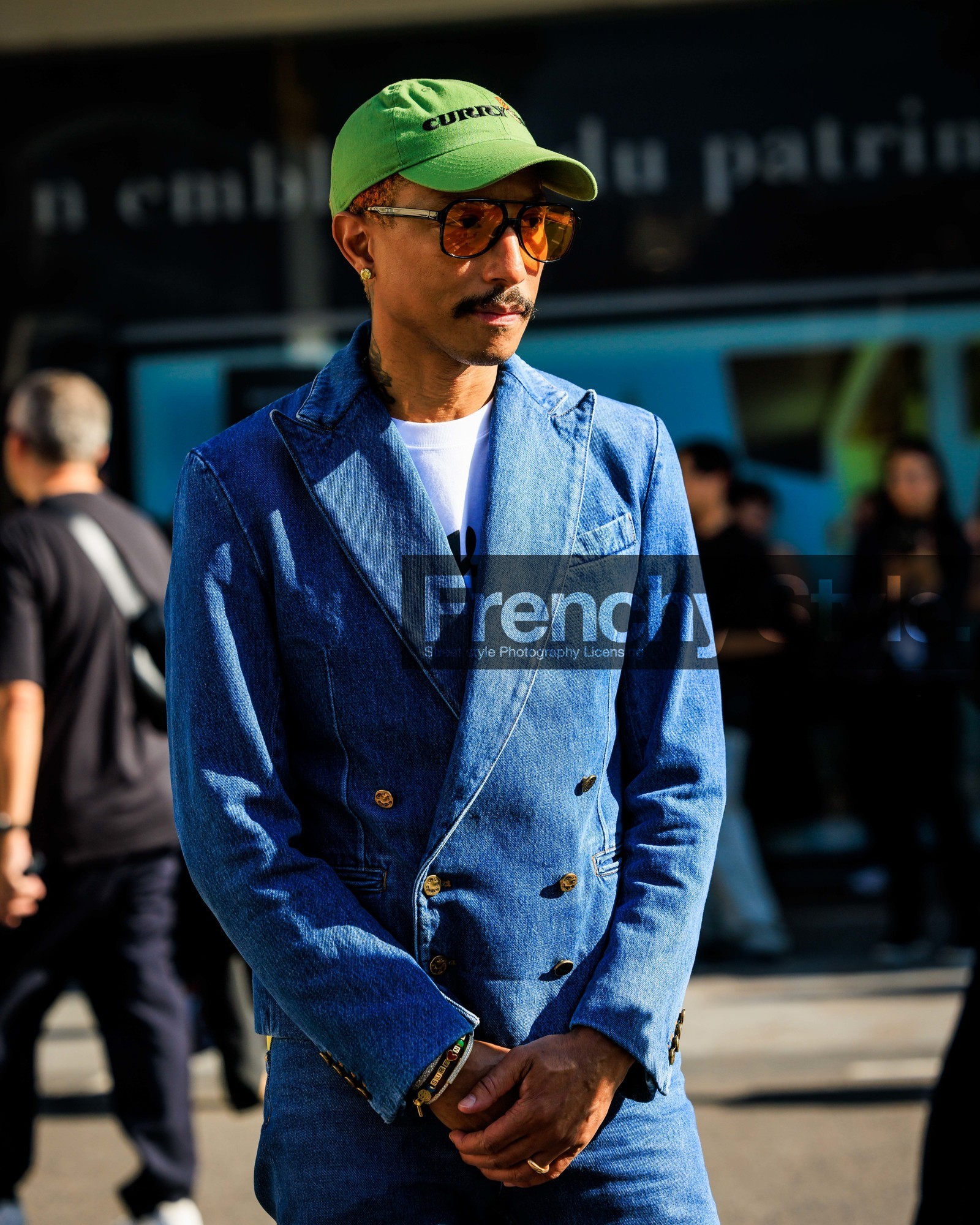 PARIS, PFW, fashion week, frenchystyle, FW, jonathan paciullo, street style, SPRING SUMMER 2024, SS 24, vertical, atmosphere details, detail