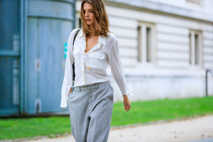 atmosphere details, detail, fashion week, frenchystyle, FW, grey pants, horizontal, jonathan paciullo, PARIS, PFW, SPRING SUMMER 2017, SS 17, street style, trousers, white shirt
