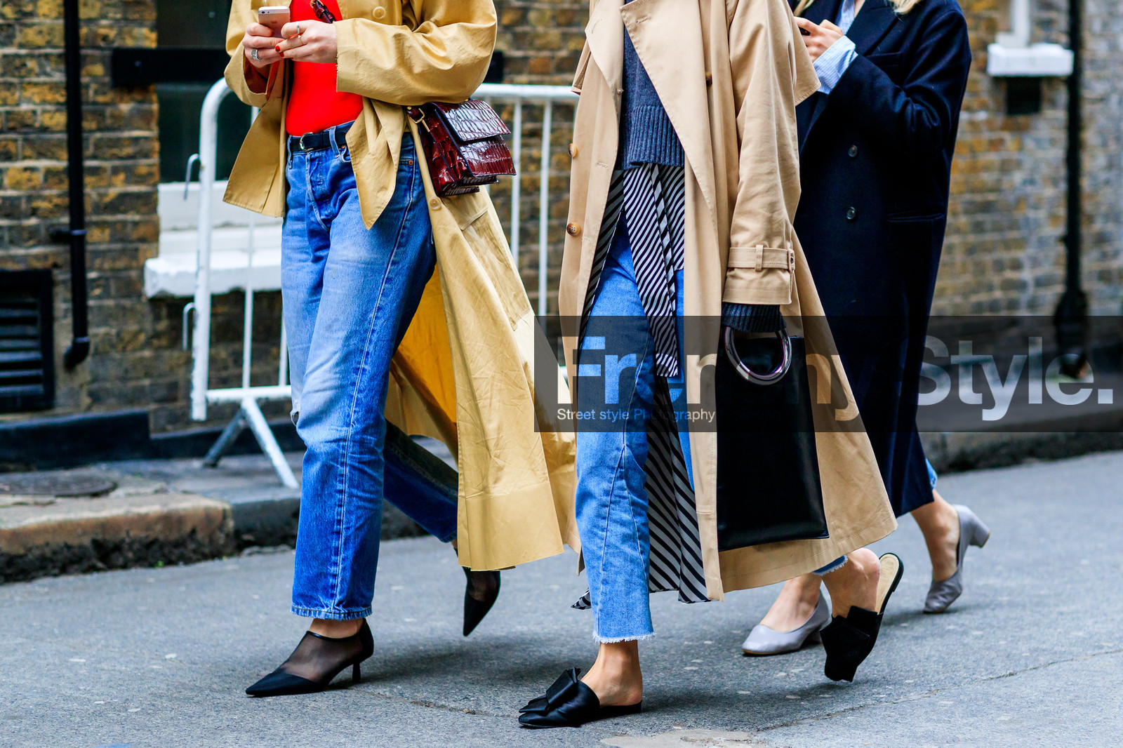 atmosphere details, AUTUMN WINTER 2017-2018, AW 17-18, beige coat, black bag, black mules, black shoes, blue denim, bordeaux, burgundy, denim pants, detail, FALL WINTER 2017-2018, fashion week, frenchystyle, FW, FW 17-18, geometric, graphic shirt, grey sweater, horizontal, jeans, jonathan paciullo, leather bag, LFW, LONDON, printed shirt, red bag, red sweater, street style, striped shirt, trench coat, trousers