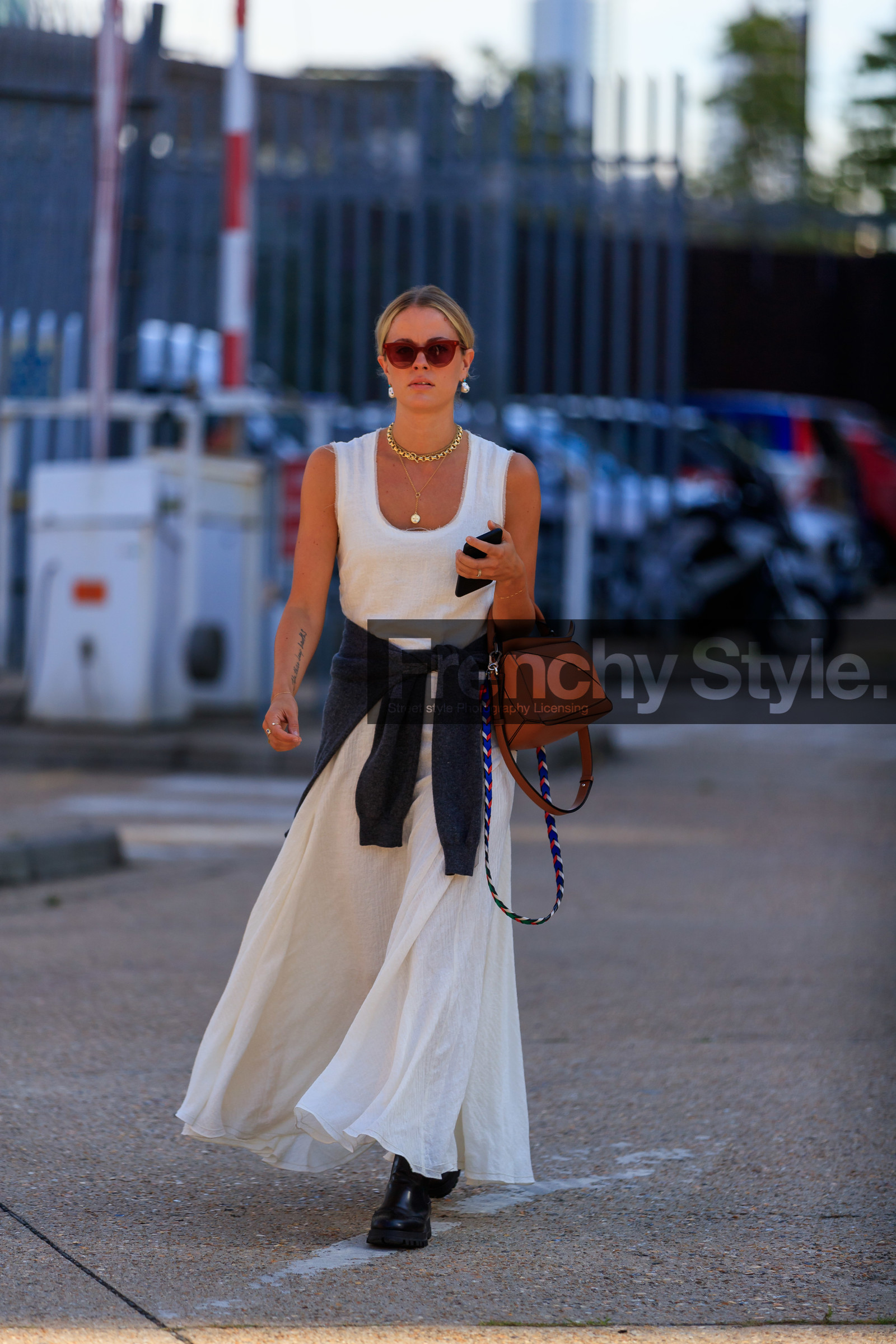 red sunglasses, white dress, used dress, sleeveless dress, long dress, belted dress, dark grey pullover, loewe bag, brown leather bag, black boots, celine earrings, pearl earrings, blue stone earrings, big chain necklace, golden necklace, multi necklace, eye ring, plaited strap bag, multicolor strap bag, blue strap bag, red strap bag, white strap bag, green strap bag, fashion week, frenchystyle, FW, jonathan paciullo, street style, vertical, full length