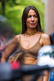 Alice Barbier, brown bra, brown monochrome, brown skirt, fendi jewellery, gold necklace, jaimetoutcheztoi, twin set, wool bra, fashion week, frenchystyle, FW, jonathan paciullo, street style, MFW, MILAN, SPRING SUMMER 2022, SS 22, vertical, atmosphere details, detail