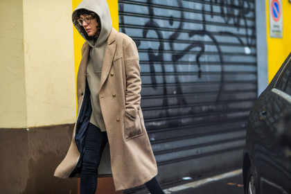 atmosphere details, AUTUMN WINTER 2016-2017, AW 16-17, beige coat, beige sweater, black denim, denim pants, detail, FALL WINTER 2016-2017, fashion week, frenchystyle, FW, FW 16-17, hoodie, horizontal, jeans, jonathan paciullo, LFW, LONDON, MENSWEAR, street style, trousers