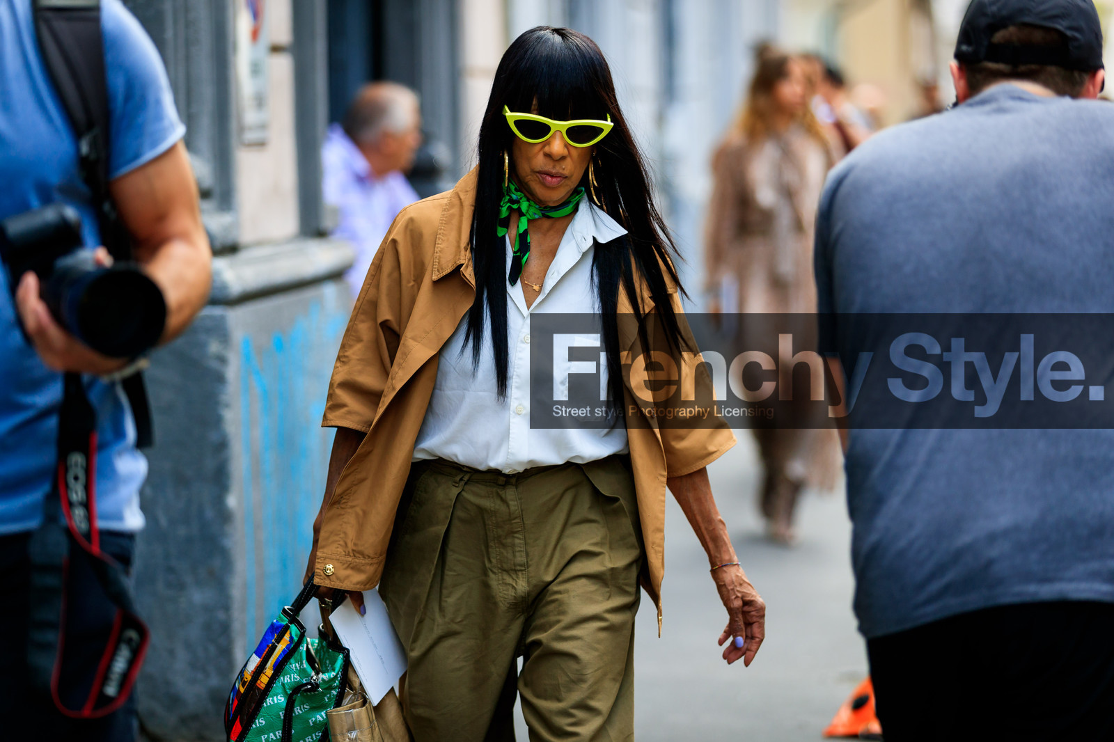balenciaga, brown jacket, graphic bag, green bag, green pants, green scarf, leather bag, printed bag, sunglasses, trousers, white shirt, fashion week, frenchystyle, FW, jonathan paciullo, street style, MFW, MILAN, SPRING SUMMER 2019, SS 19, atmosphere details, horizontal, detail