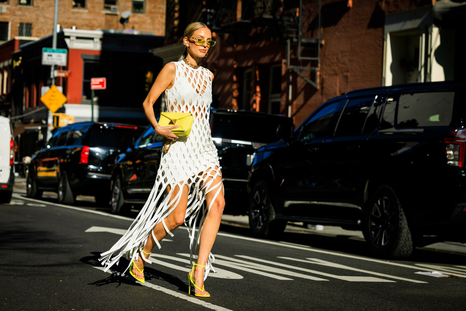 fish net knitted mini white dress, yellow handbag, sunglasses, leonie hanne, fashion week, frenchystyle, FW, jonathan paciullo, street style, NYFW, NEW YORK, AUTUMN WINTER 2022-2023, FALL WINTER 2022_2023, FW 22-23, atmosphere details, horizontal, full length