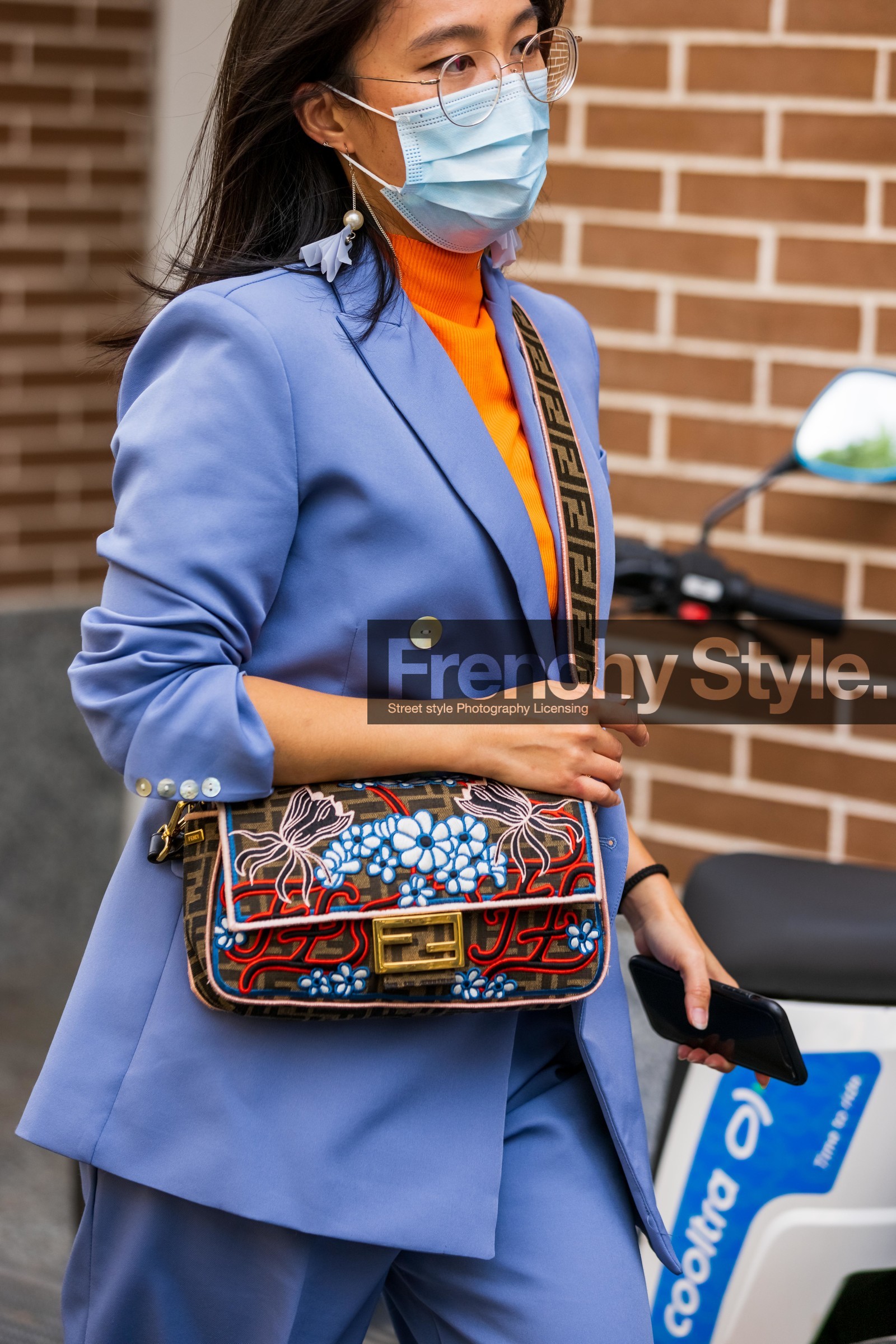 blazer, blue blazer, blue look, facial mask, fendi bag, orange turtleneck, print bag, smartphone, suit, turtleneck, fashion week, frenchystyle, FW, jonathan paciullo, street style, MFW, MILAN, SPRING SUMMER 2022, SS 22, vertical, atmosphere details, detail