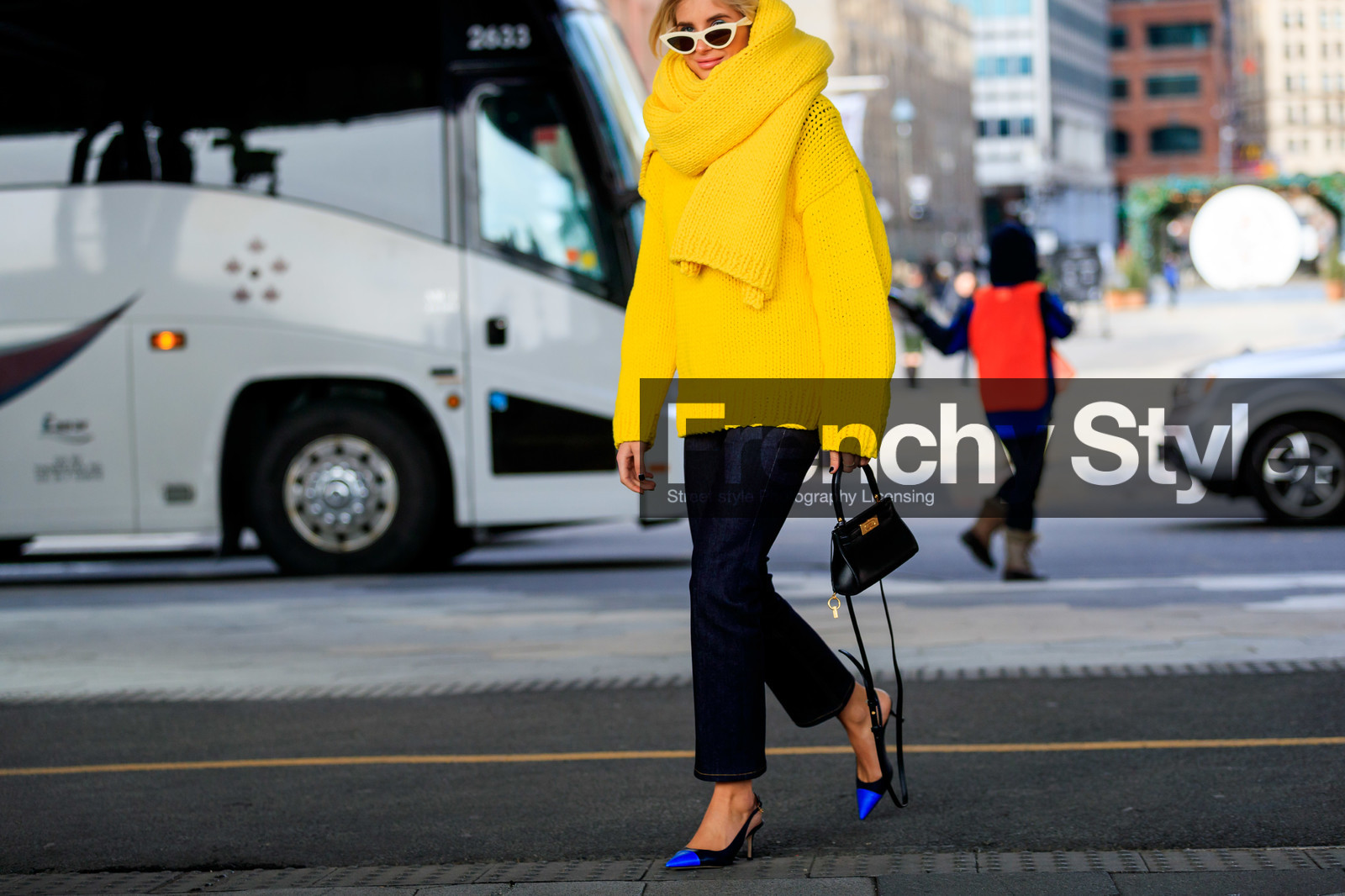 black bag, blue denim, blue shoes, denim pants, high heels, jeans, leather bag, leather shoes, mini bag, sunglasses, tory burch, trousers, xenia adonts, yellow knit, yellow scarf, yellow sweater, street style, jonathan paciullo, frenchystyle, NYFW, NEW YORK, AUTUMN WINTER 2019-2020, AW 19-20, FALL WINTER 2019-2020, FW 19-20, FW, fashion week, atmosphere details, horizontal, detail