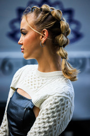 piggy tails, knitted beige cropped top, fashion week, frenchystyle, FW, jonathan paciullo, street style, NYFW, NEW YORK, AUTUMN WINTER 2022-2023, FALL WINTER 2022_2023, FW 22-23, vertical, atmosphere details