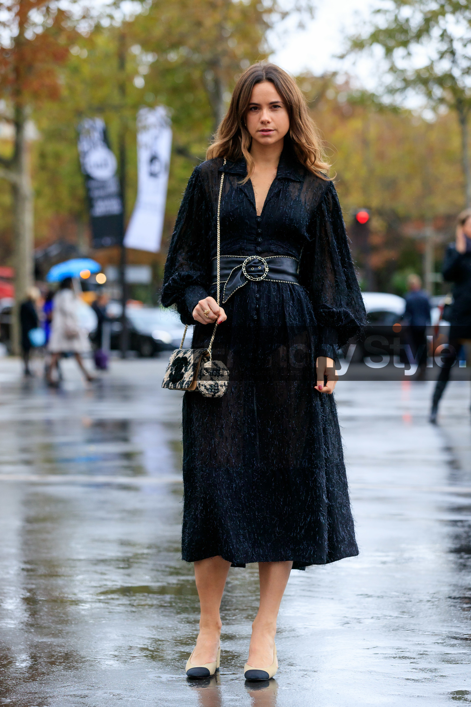florrie thomas, chanel total look, chanel shoes, black dress, long sleeves dress, low necked dress, black leather belt, black suede shoes, belted dress, big belt, mid long dress, embroidered dress, sequins dress, lurex dress, beige suede shoes, bicolor shoes, chanel bag, chanel belt, chanel dress, shoulder bag, chain strap bag, tweed bag, button dress, round shape bag, mini bag, beige bag, black bag, bicolor bag, PARIS, PFW, SPRING SUMMER 2020, SS 20, fashion week, frenchystyle, FW, jonathan paciullo, street style, vertical, full length
