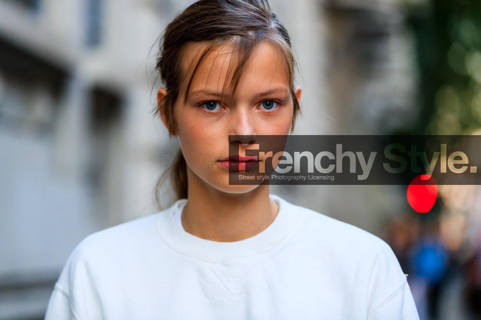 atmosphere details, beauty, detail, fashion week, frenchystyle, FW, horizontal, jonathan paciullo, MFW, MILAN, model, natural, portrait, red head, skincare, SPRING SUMMER 2018, SS 18, street style, white sweater