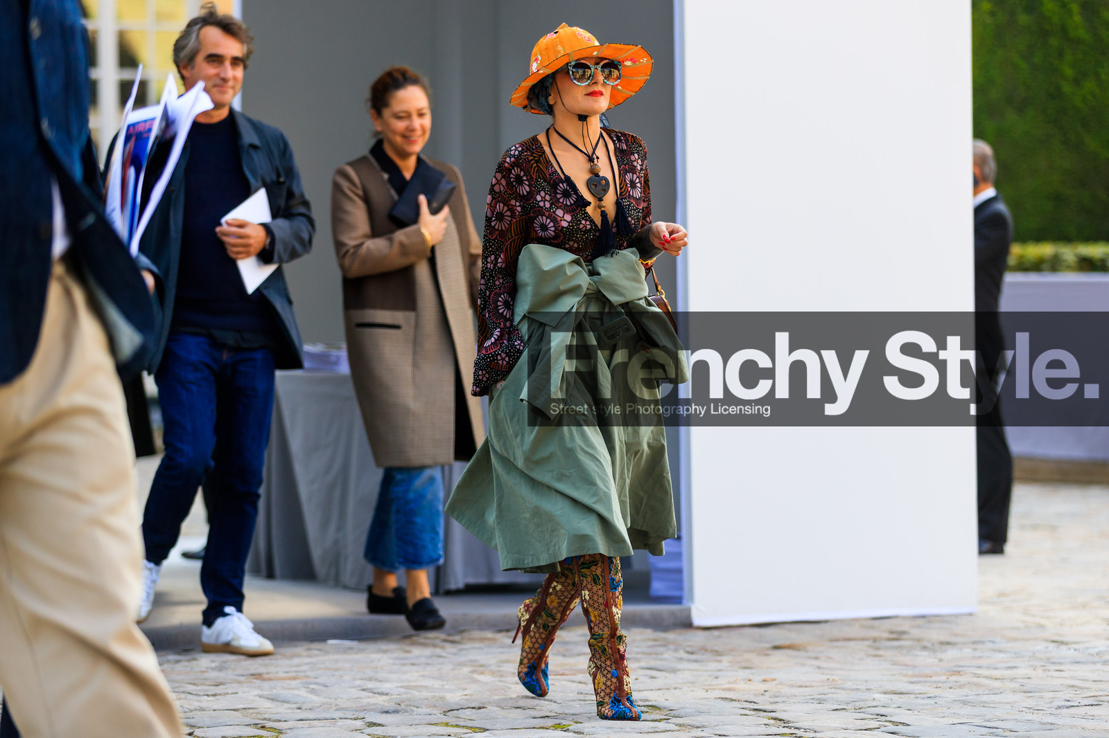 atmosphere details, catherine baba, detail, fashion week, floral, flower, frenchystyle, FW, graphic shirt, green skirt, high boots, high heels, horizontal, jonathan paciullo, leather shoes, multicolor shoes, necklace, orange hat, PARIS, PFW, printed shirt, printed shoes, SPRING SUMMER 2018, SS 18, street style, sunglasses