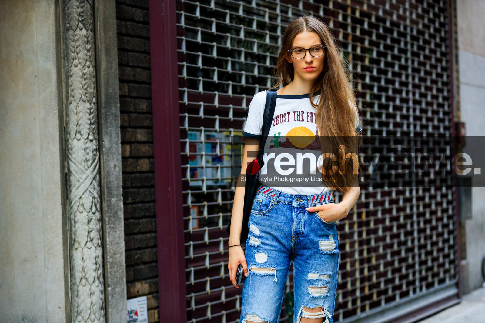 atmosphere details, blue denim, denim pants, detail, fashion week, frenchystyle, FW, horizontal, jeans, jonathan paciullo, leather bag, model, NEW YORK, NYFW, printed t shirt, ripped pants, SPRING SUMMER 2018, SS 18, street style, trousers, white t shirt