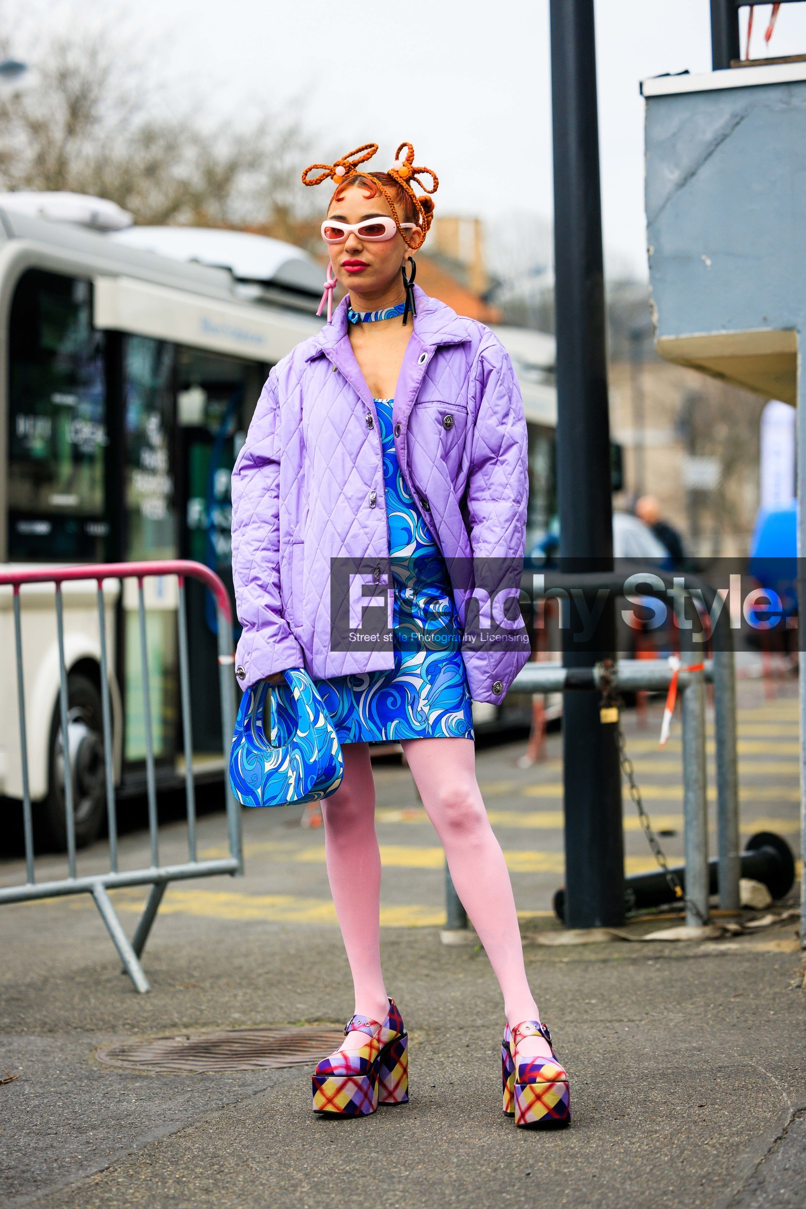 braided tails, ginger hair, orange hair, dyed hair, pink sunglasses, purple jacket, coperni dress, blue dress, coperni bag, blue bag, printed bag, printed dres, pink stockings, platform pumps, mutlcolor heels, plaid heels, coperni, street style, jonathan paciullo, FW, frenchystyle, fashion week, AUTUMN WINTER 2022-2023, FALL WINTER 2022_2023, FW 22-23, PFW, PARIS, full length, vertical